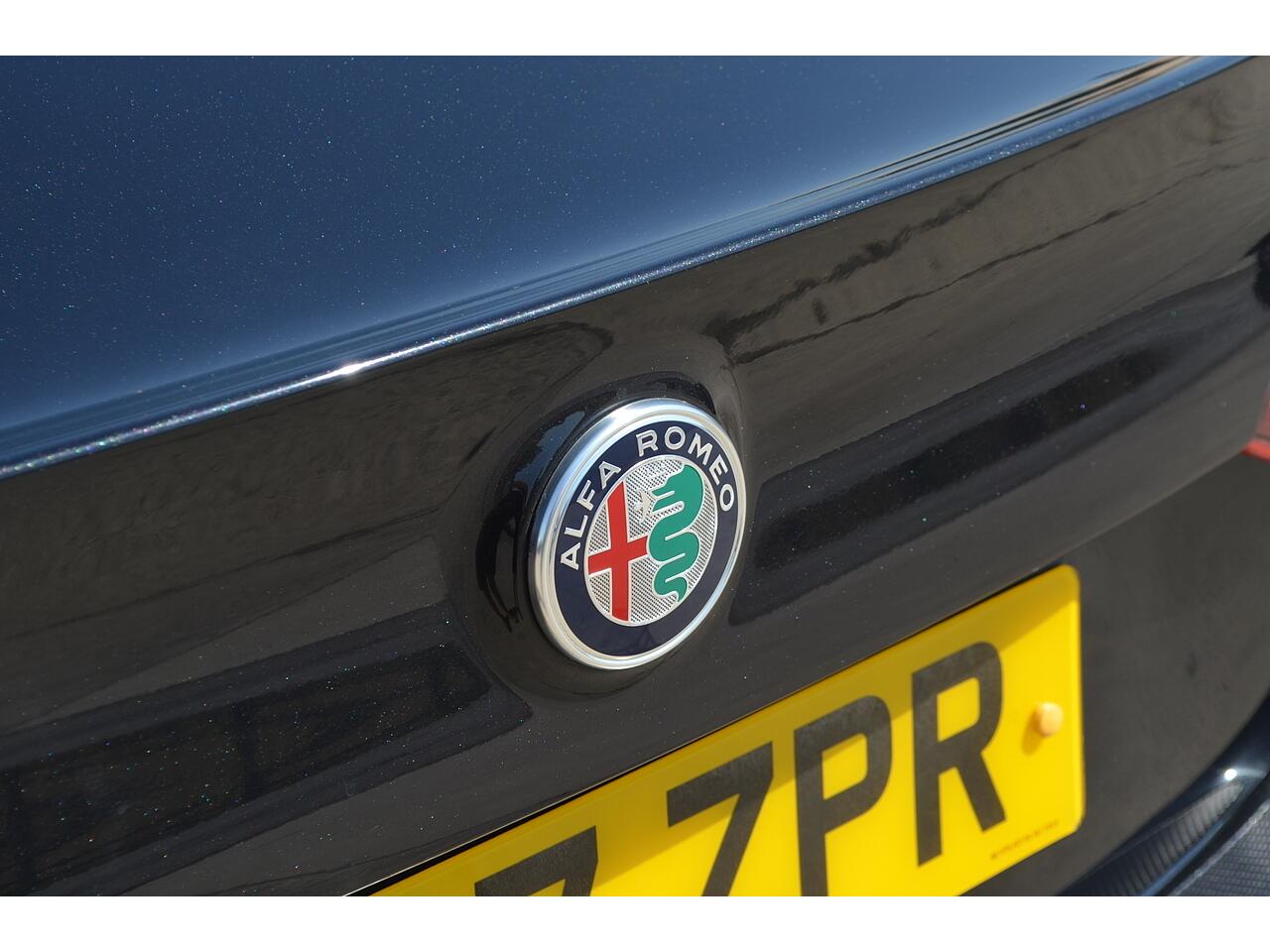 Alfa Romeo Giulia view 60