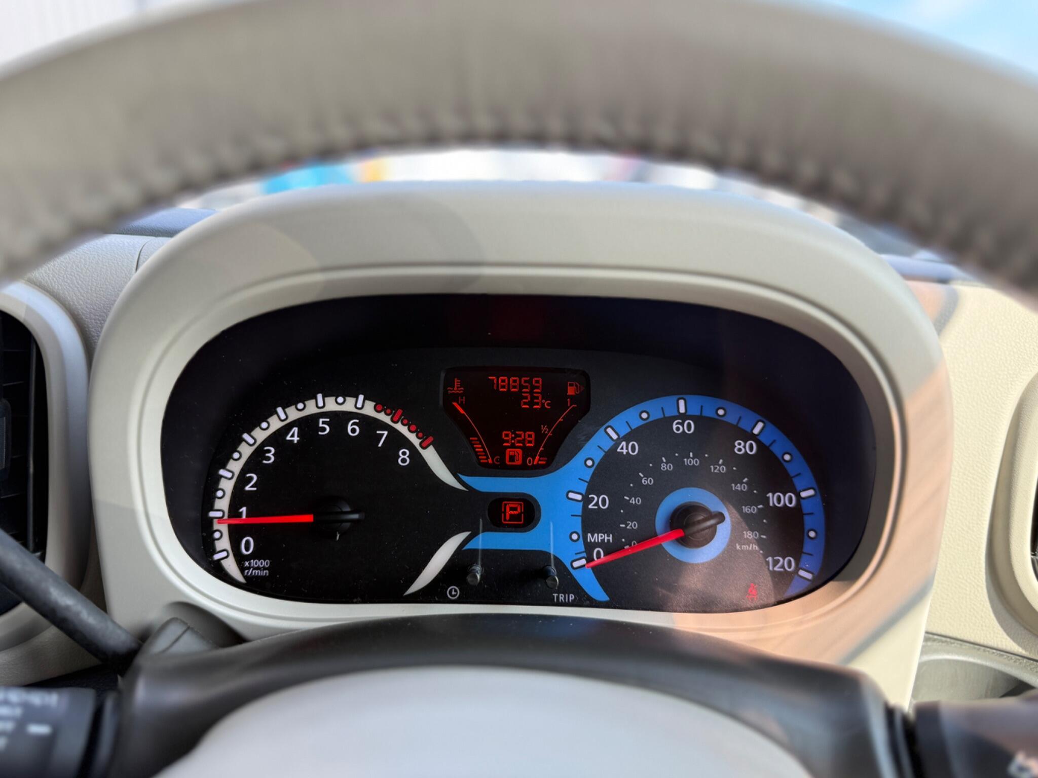 Nissan Cube view 56