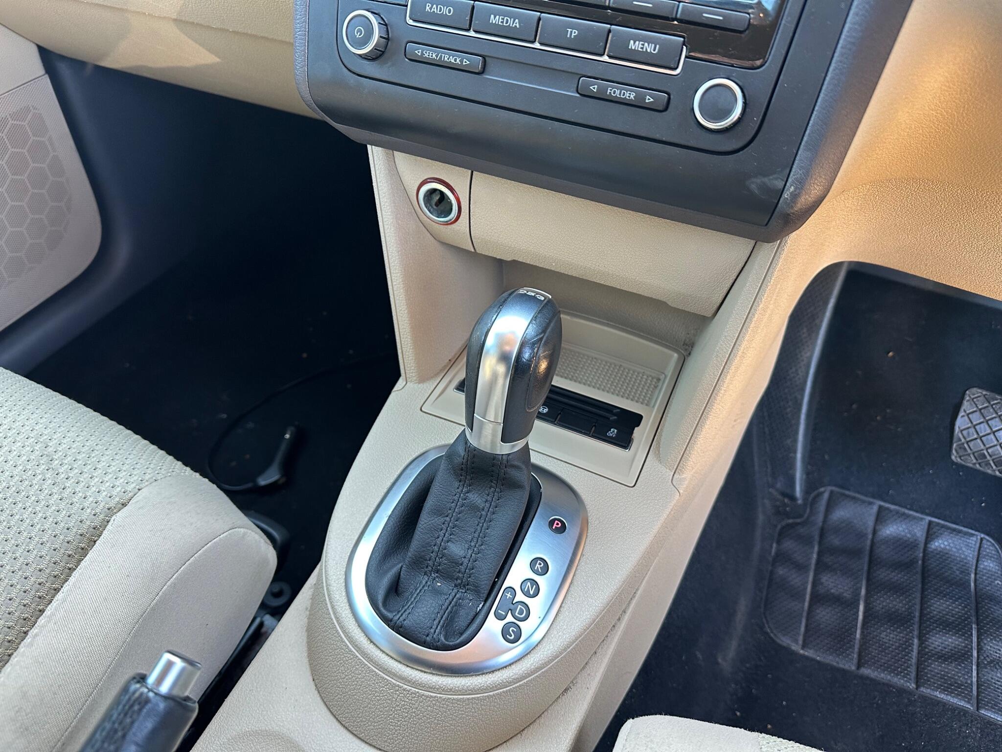 Volkswagen Touran view 14