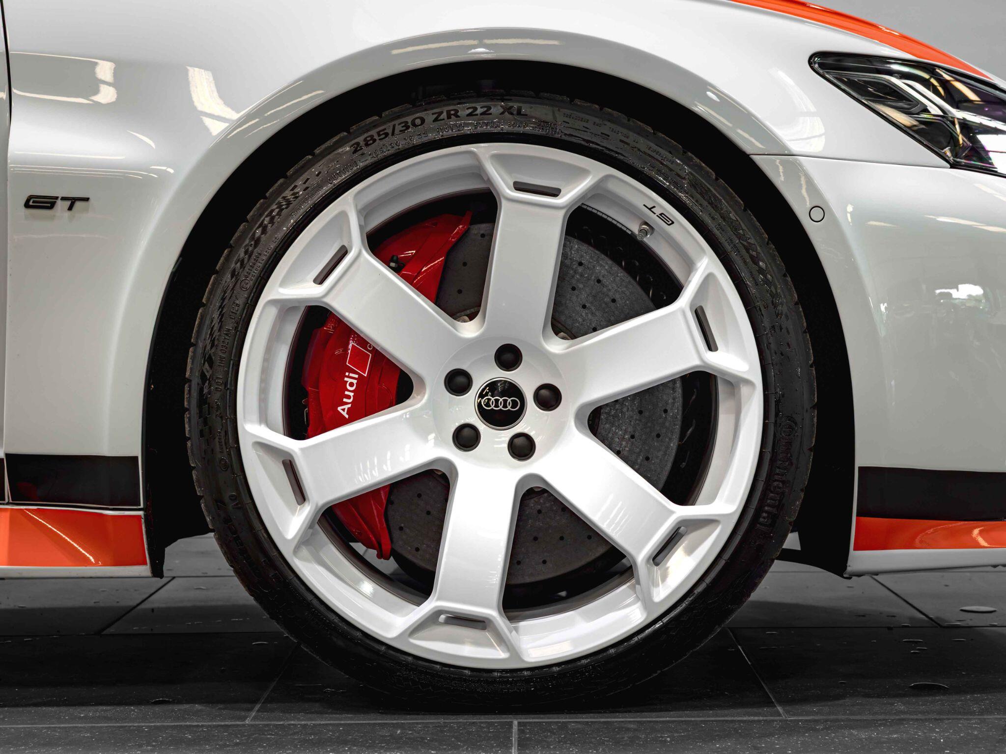 Audi RS6 Avant view 7