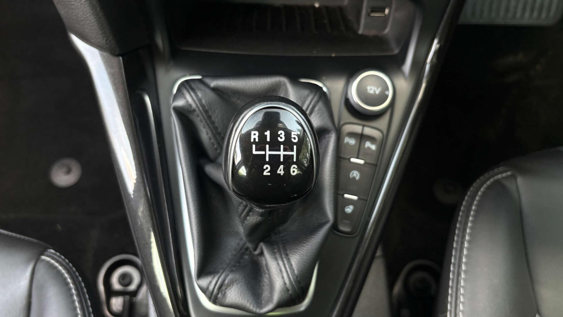 Ford Focus view 31