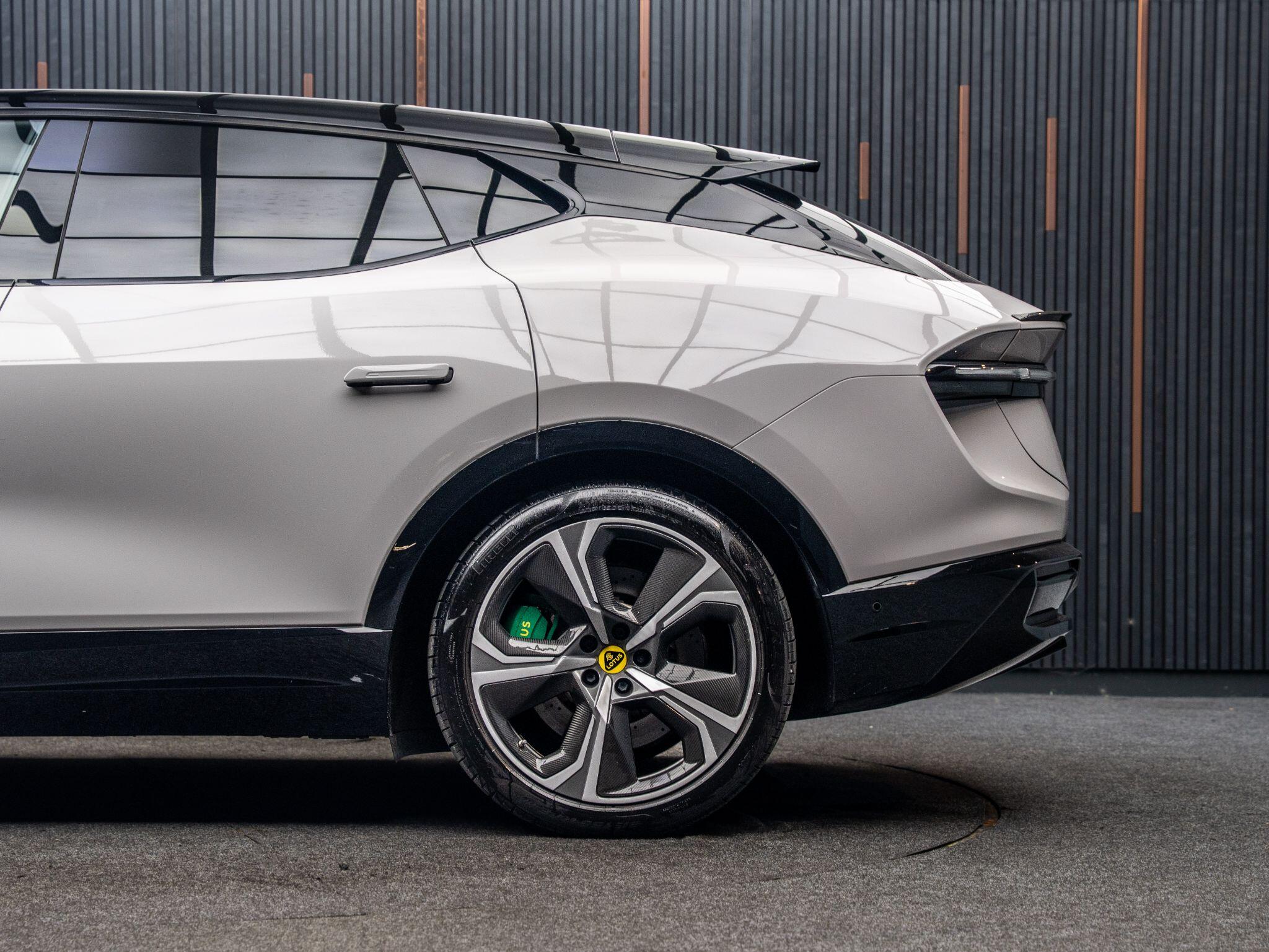 Lotus Eletre view 18