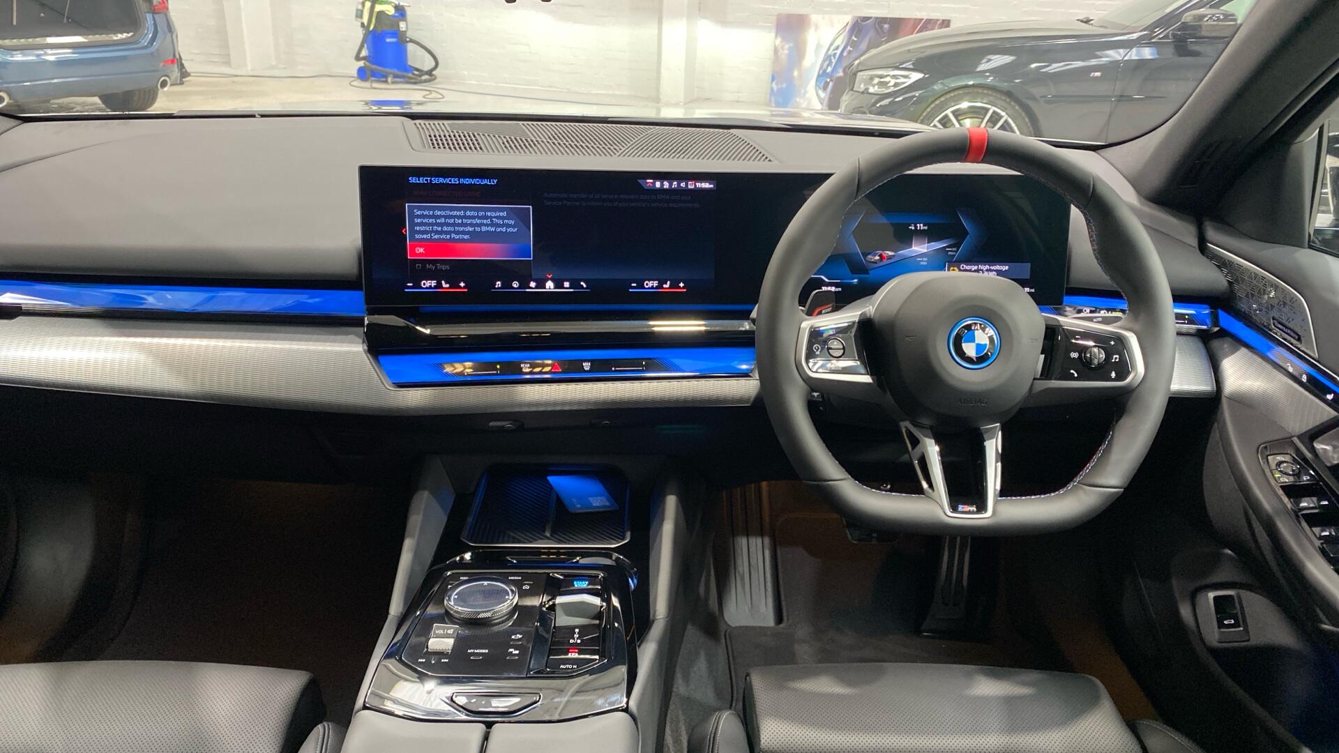 BMW i5 view 4