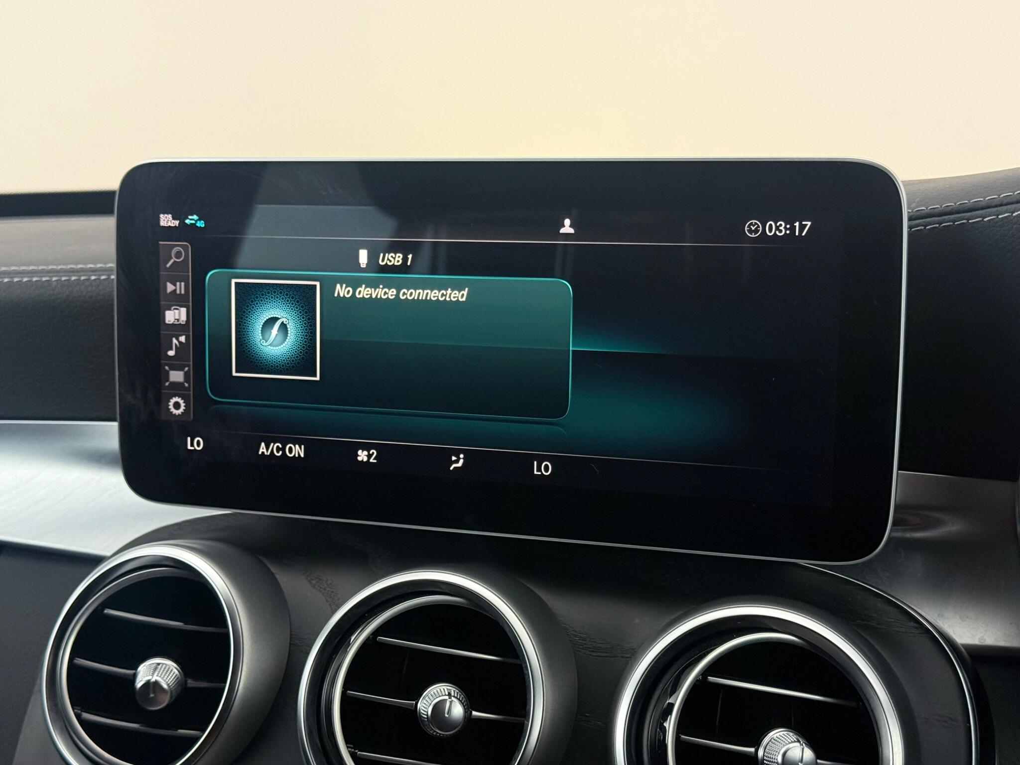 Mercedes-Benz C-Class view 27