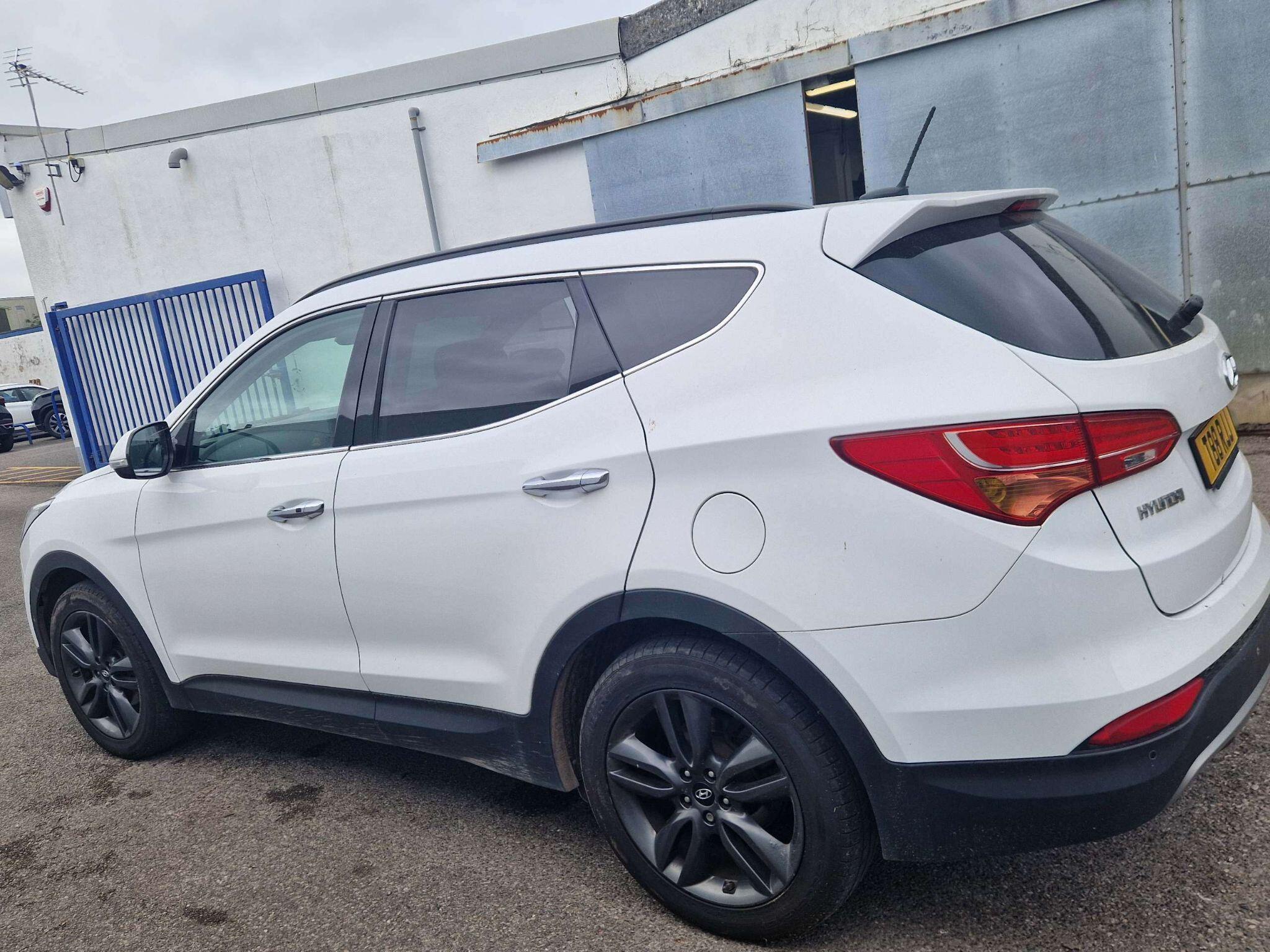Hyundai Santa FE view 6