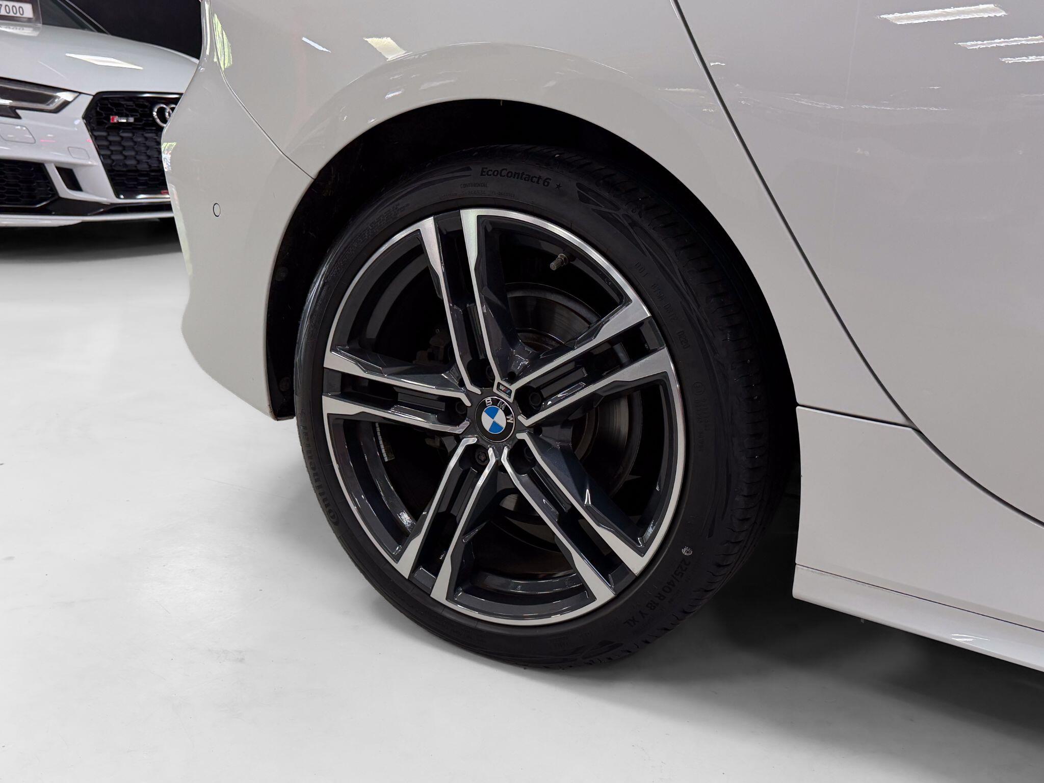 BMW 1 Series view 41