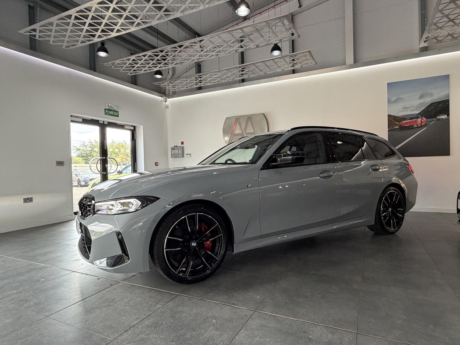 BMW 3 Series view 19
