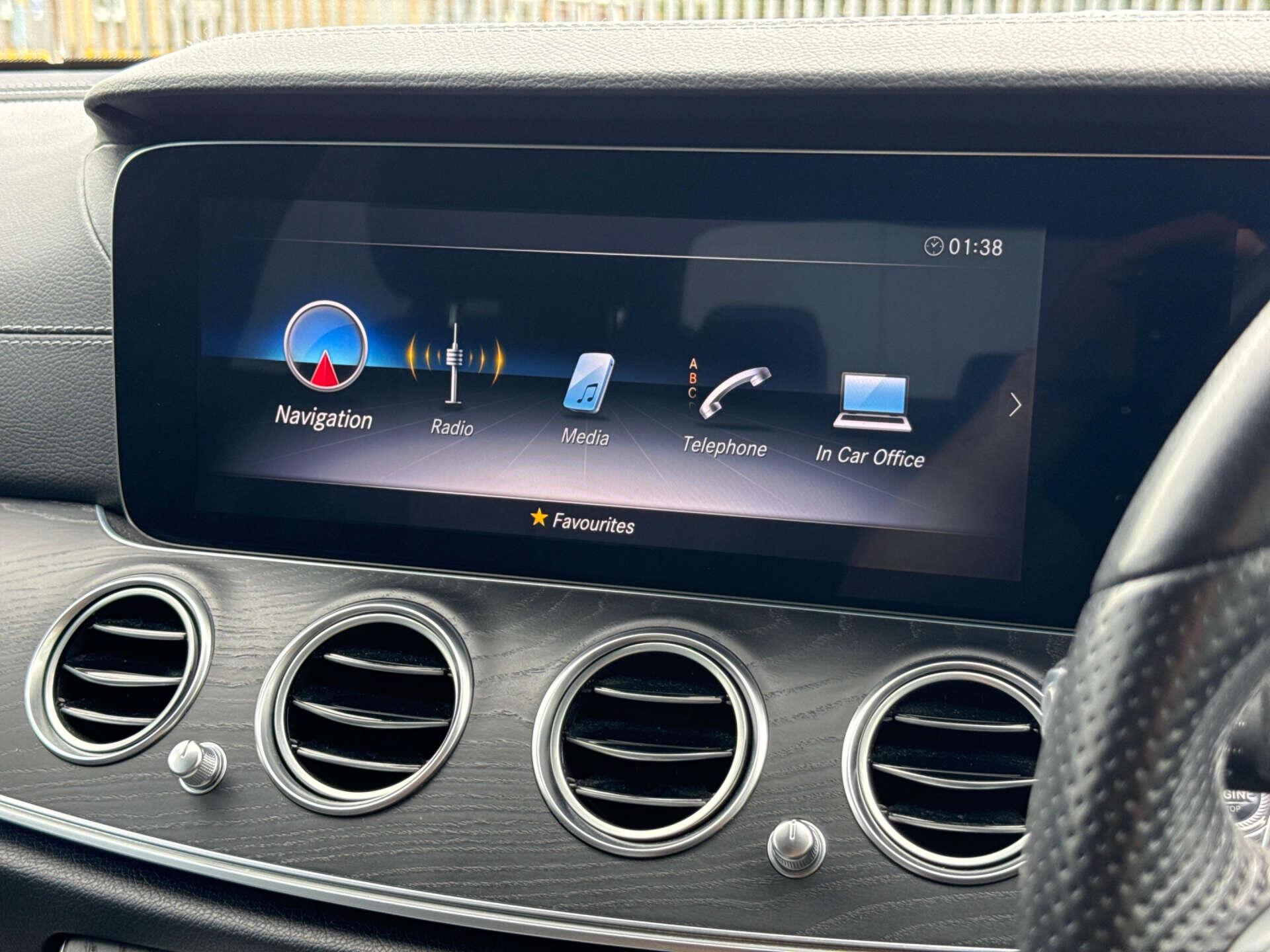 Mercedes-Benz E Class view 72