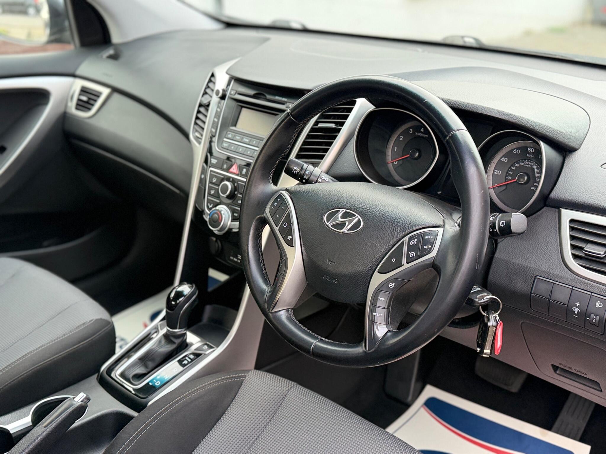 Hyundai i30 view 21
