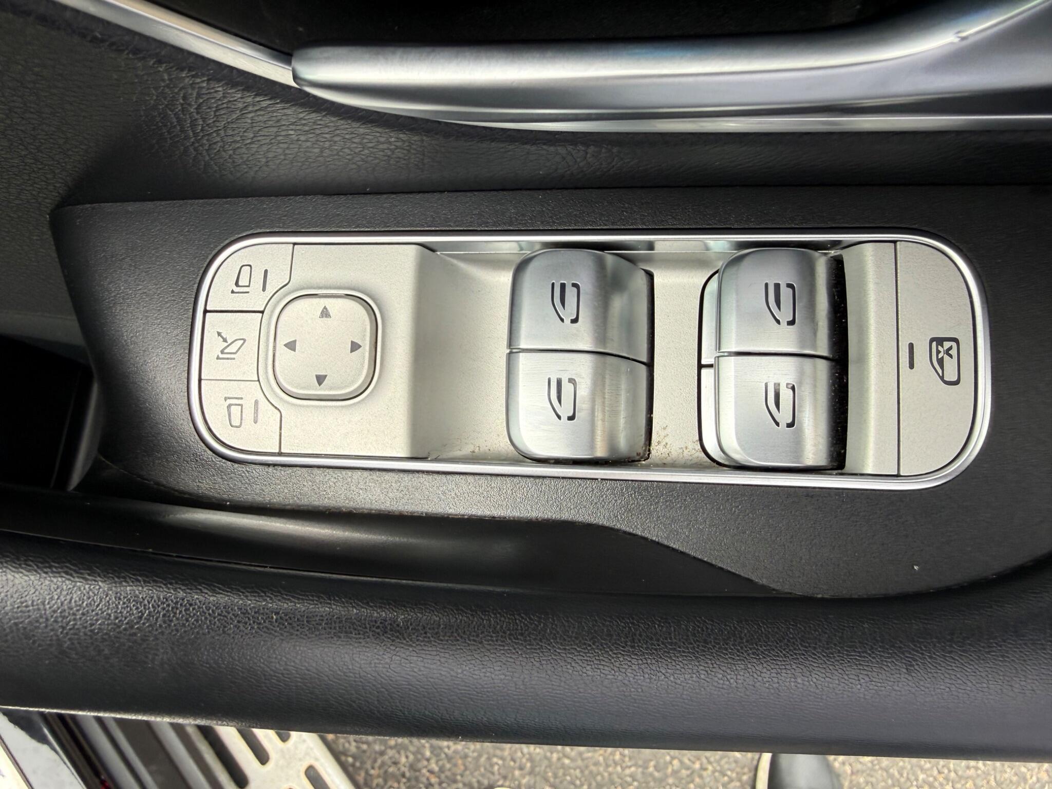 Mercedes-Benz Gle view 31