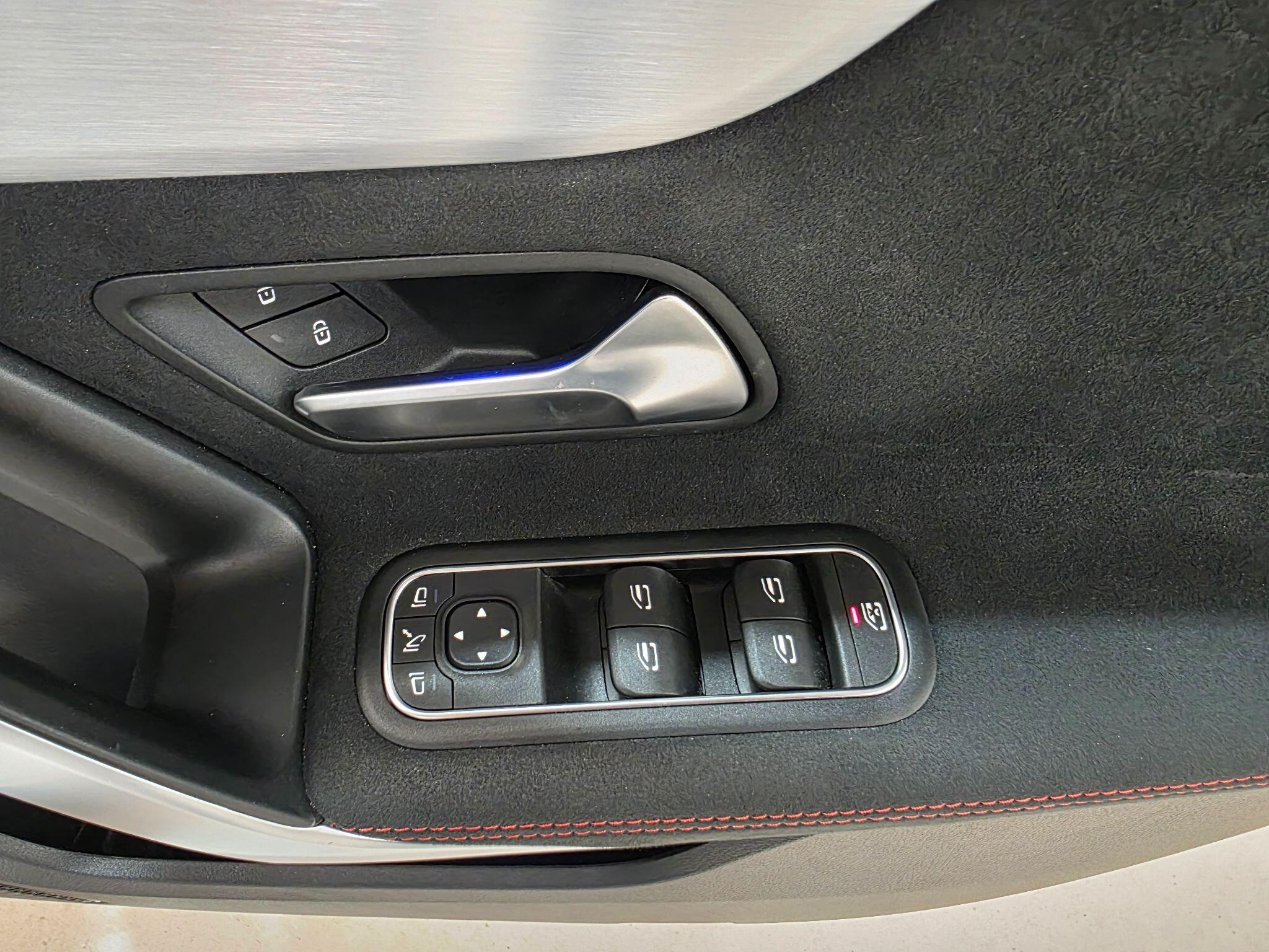 Mercedes-Benz A-Class view 17