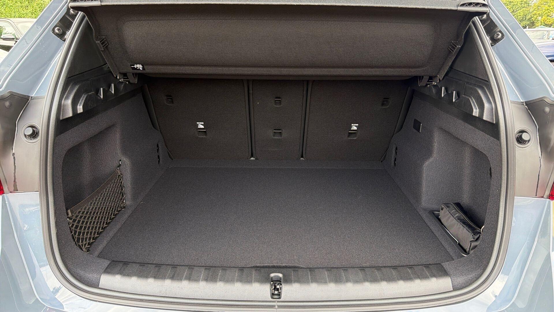 BMW Ix1 view 13