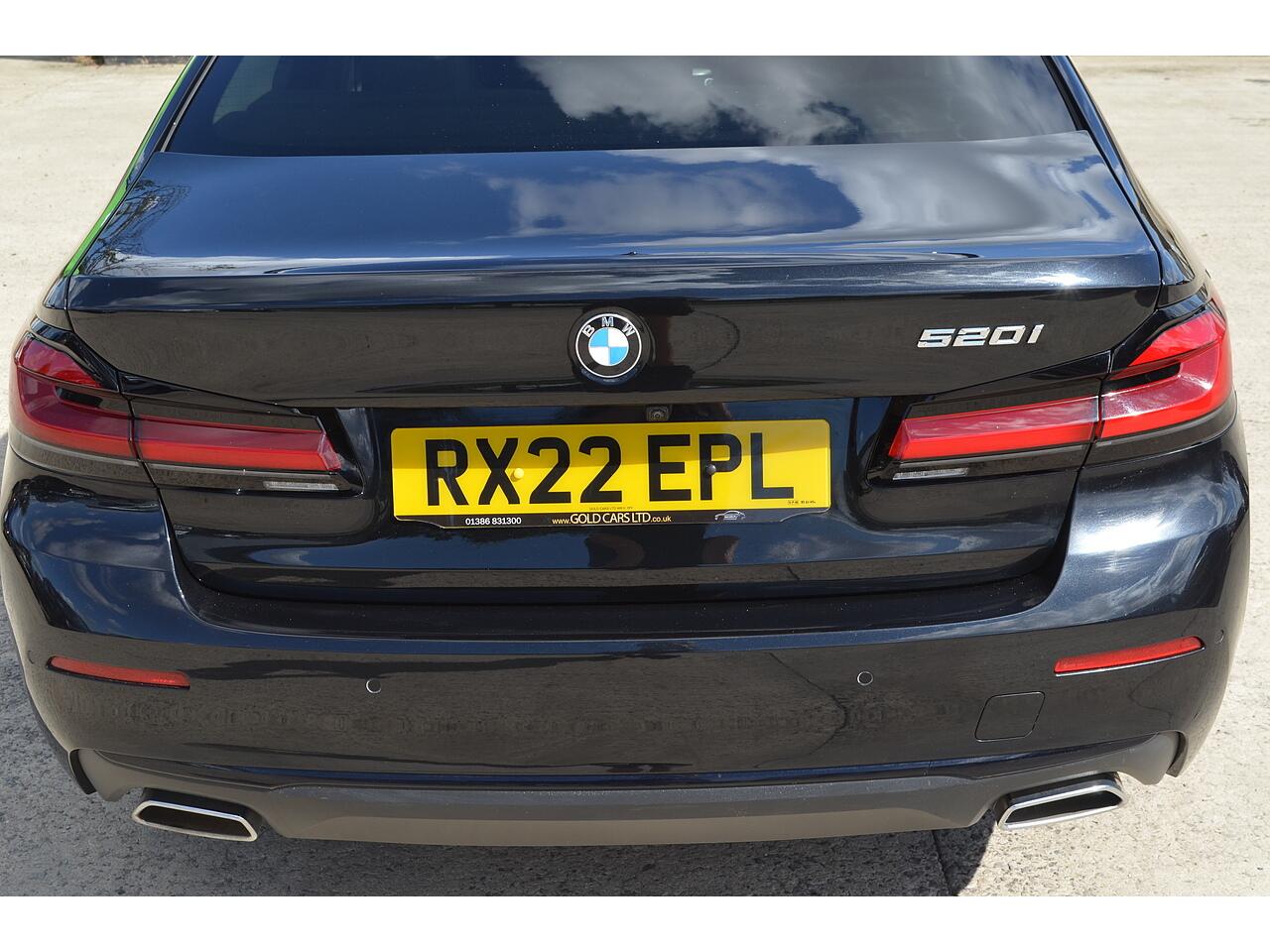 BMW 5 Series view 28