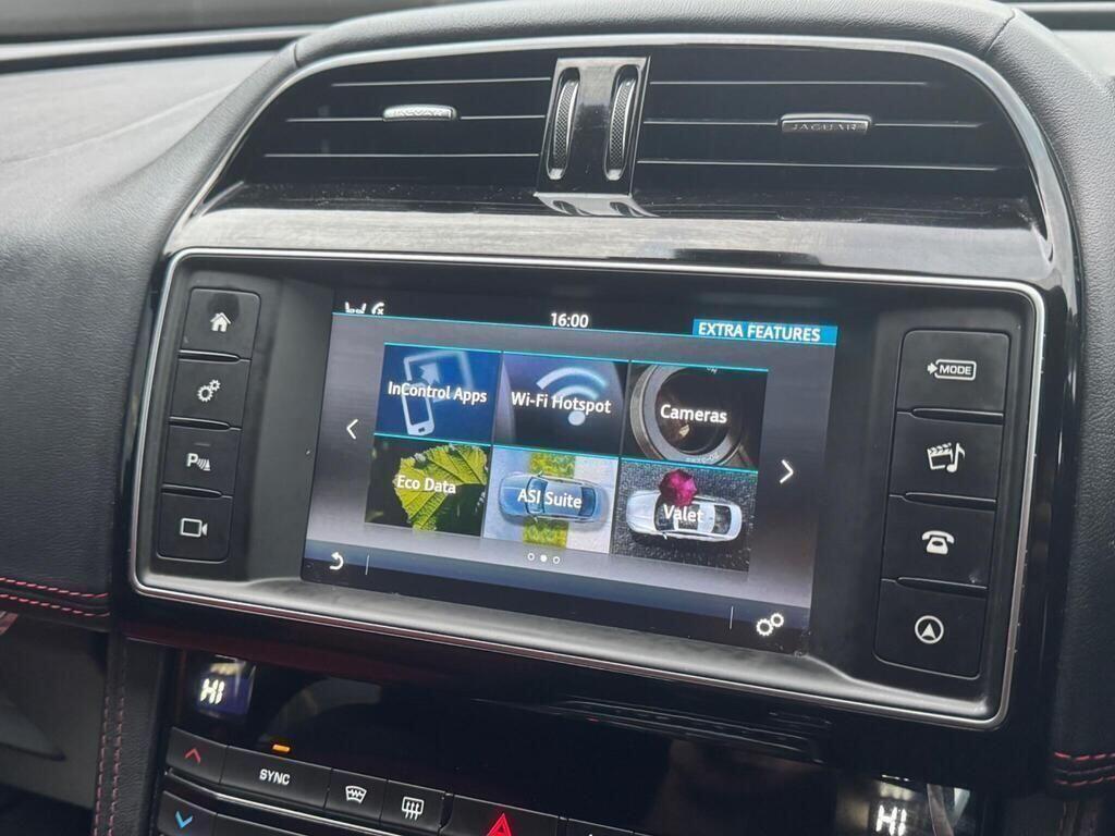 Jaguar F-Pace view 31