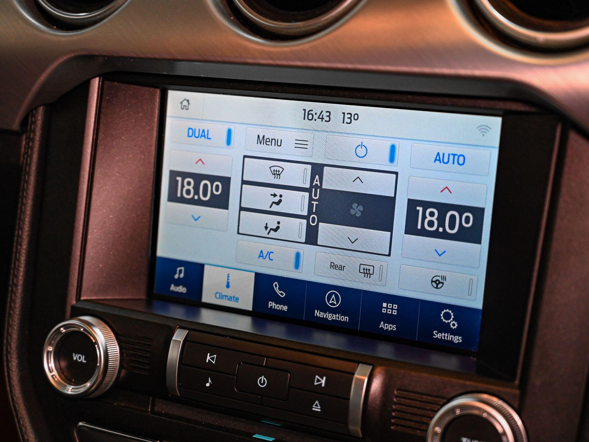Ford Mustang view 26