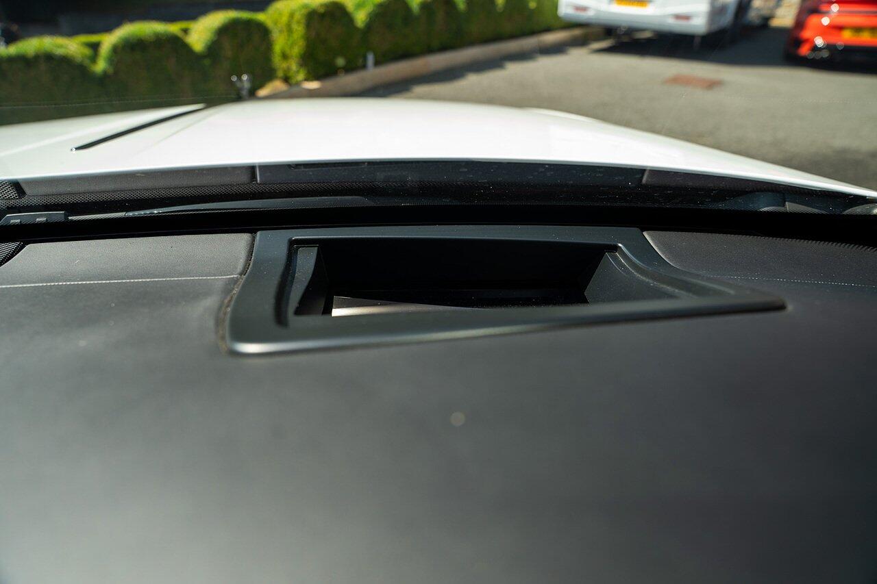 Rolls-Royce Dawn view 89