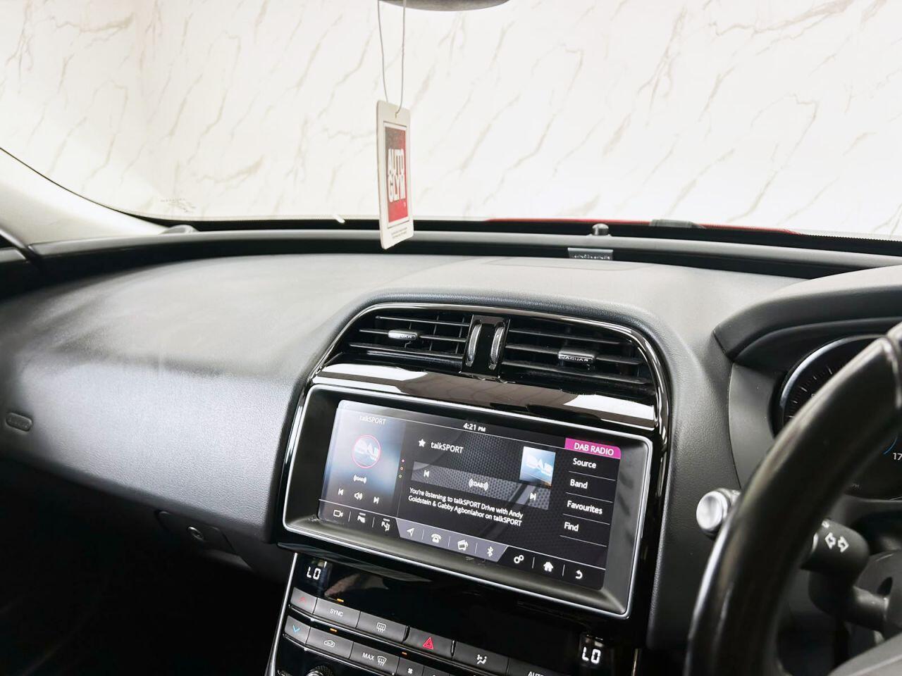 Jaguar Xe view 14
