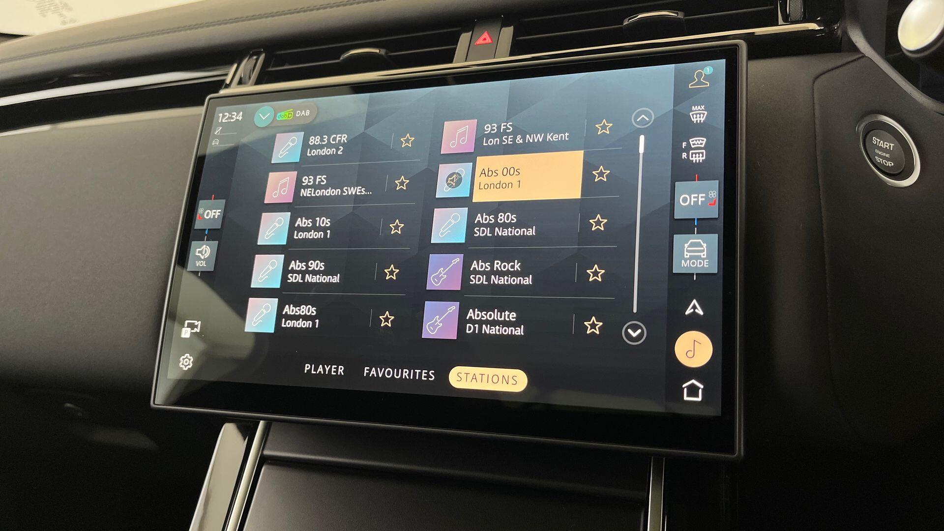 Land Rover Range Rover Velar view 39