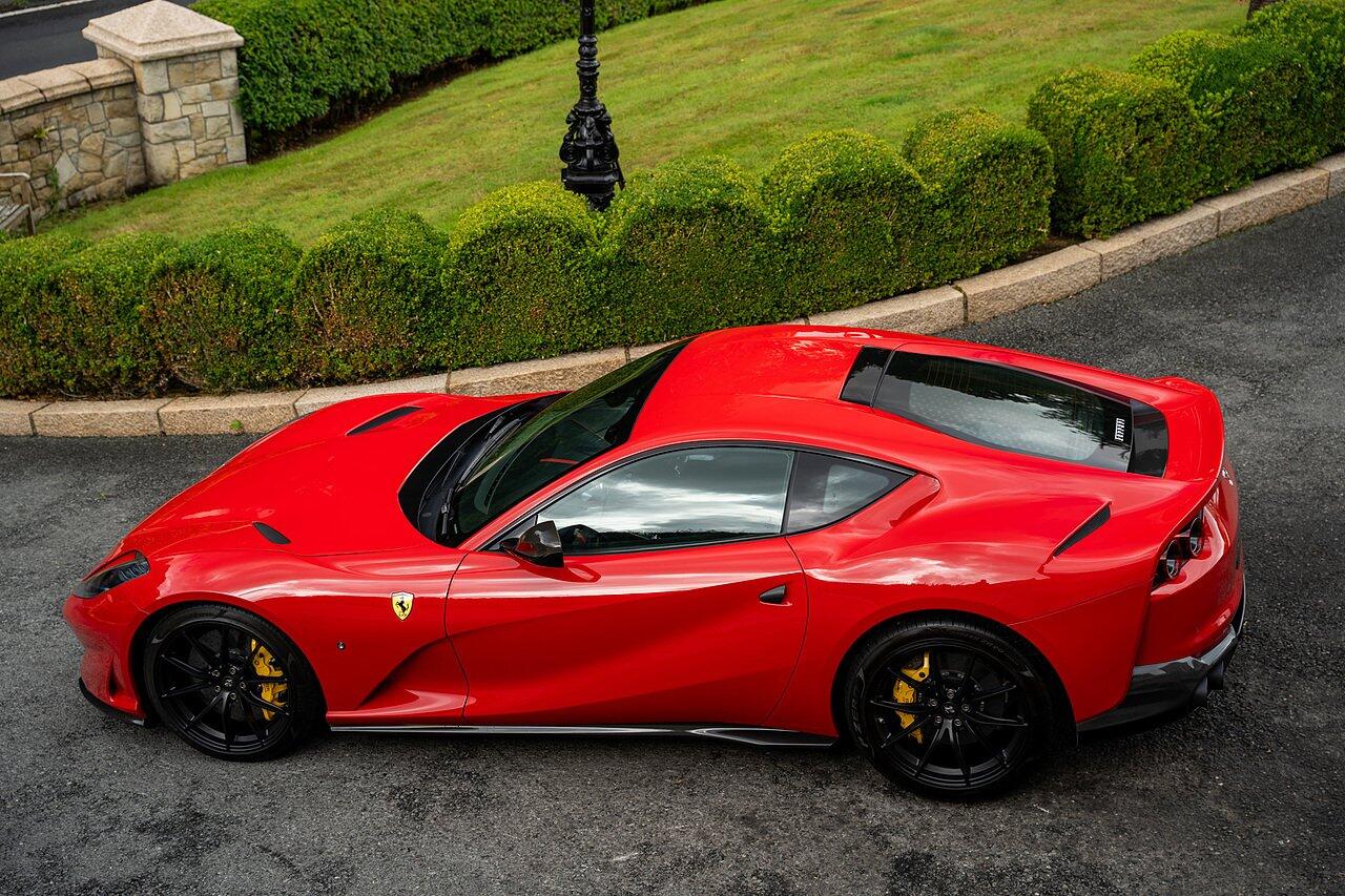 Ferrari 812 view 100
