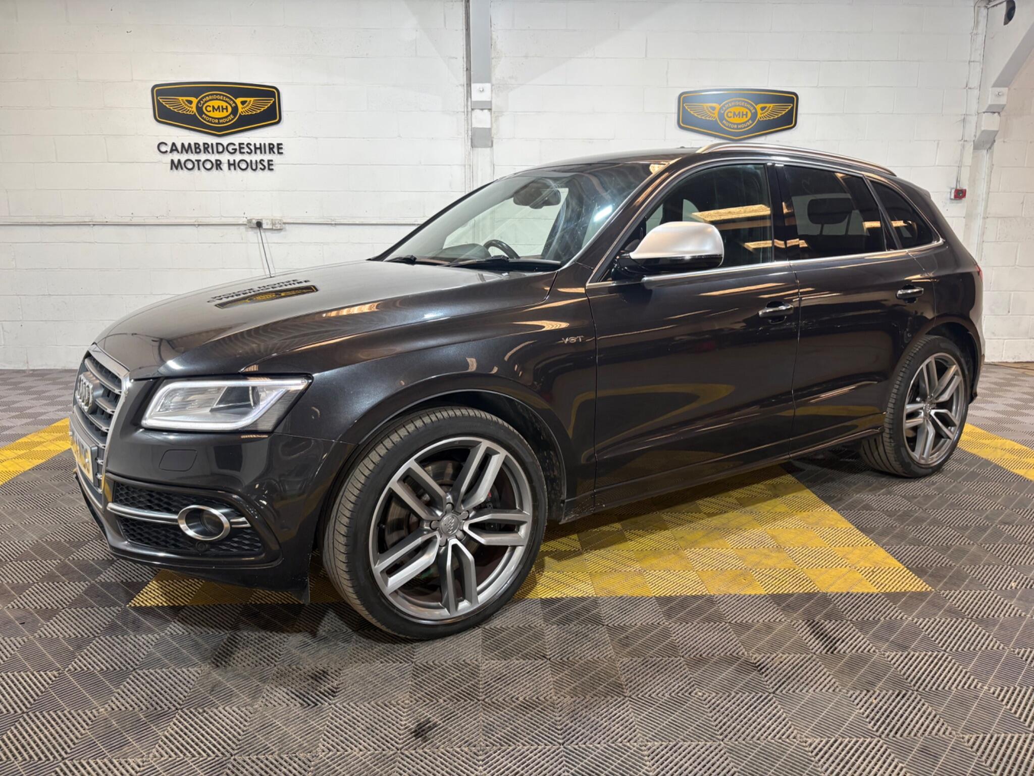 Audi SQ5 view 7