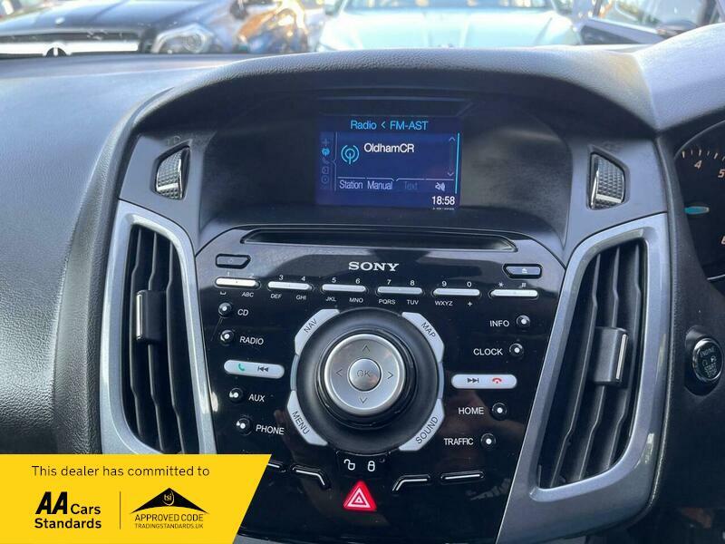 2014 Ford Focus image 35