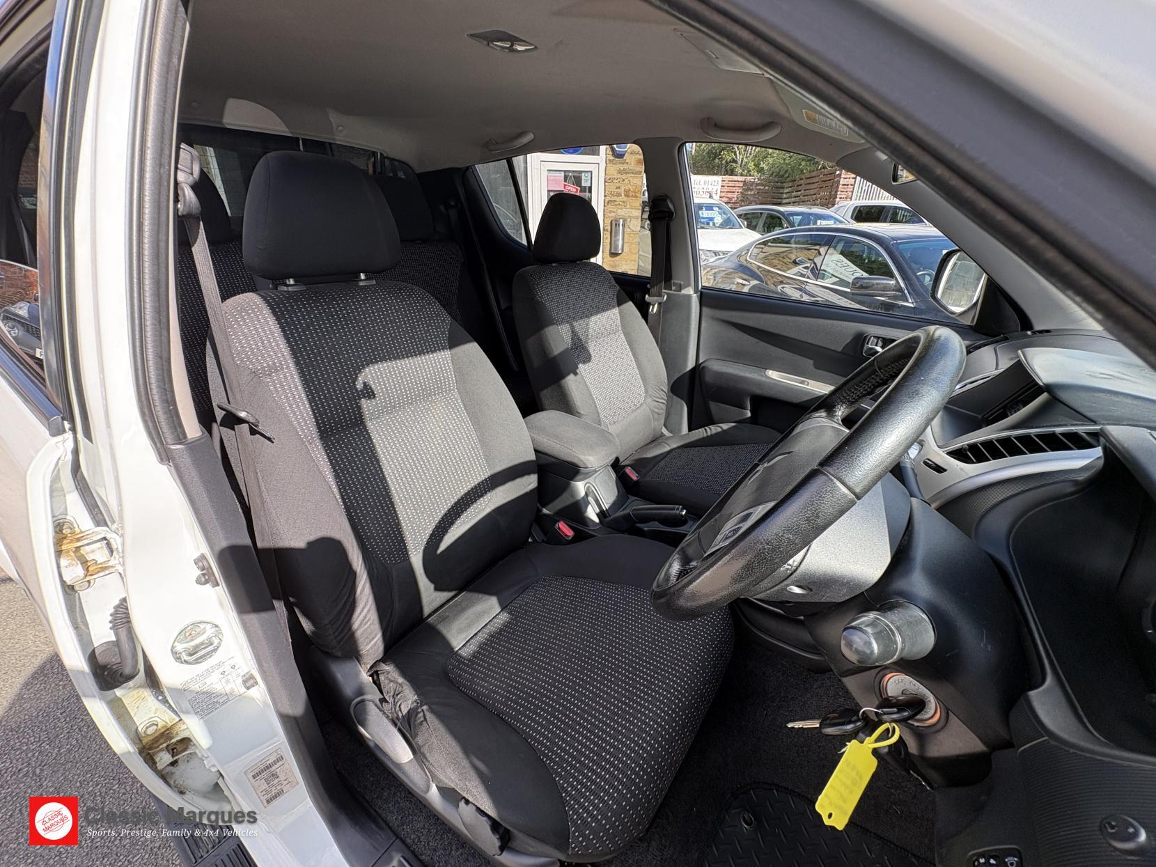 Mitsubishi L200 view 28