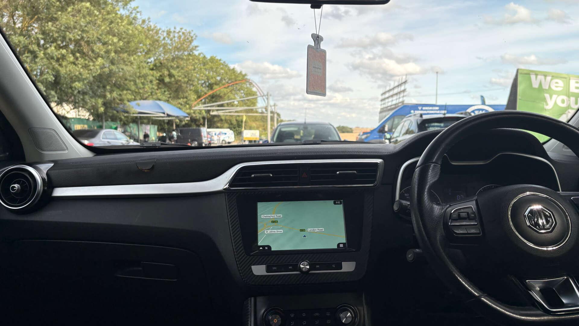 MG ZS view 35
