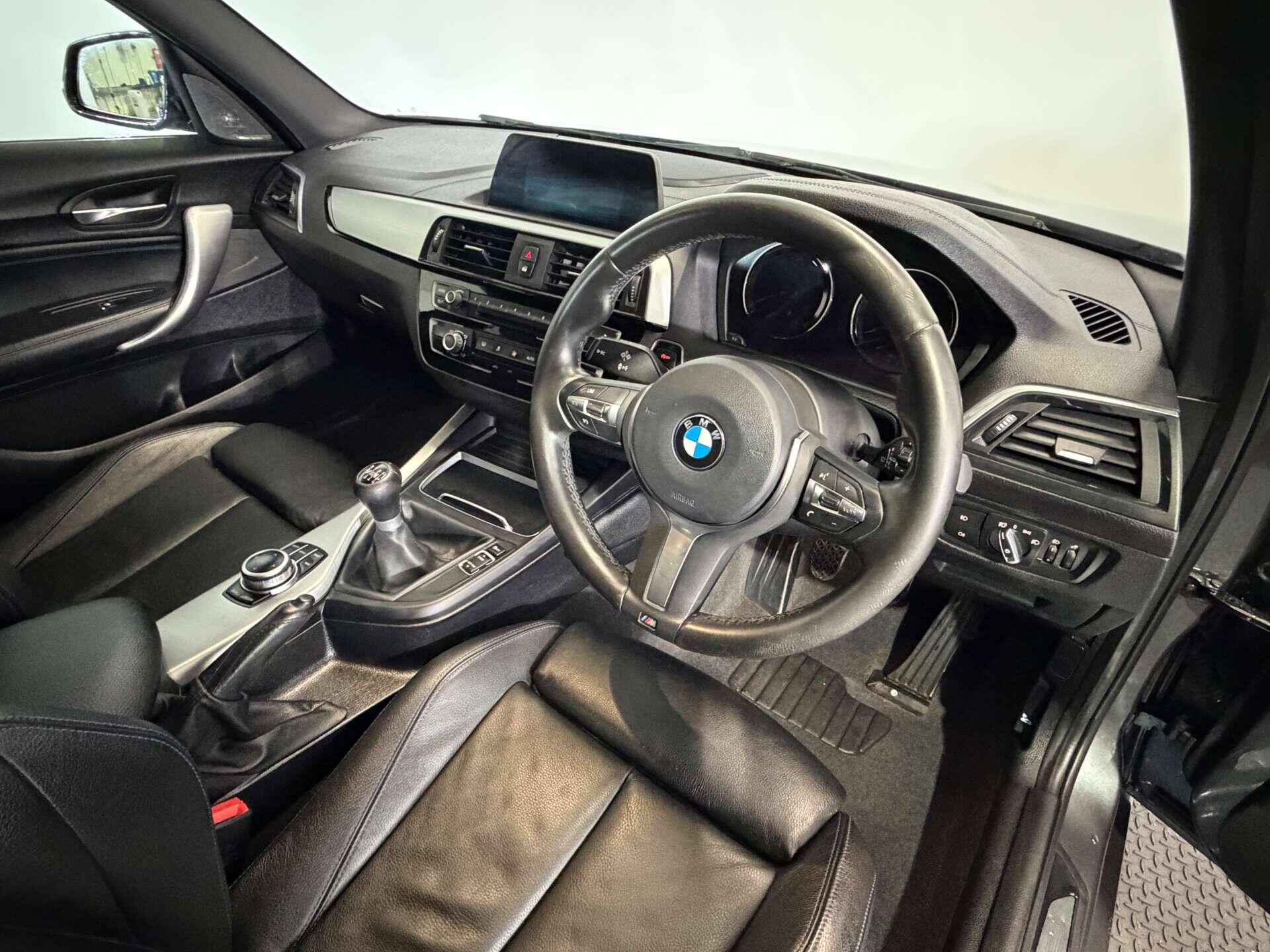 BMW 1 Series view 15