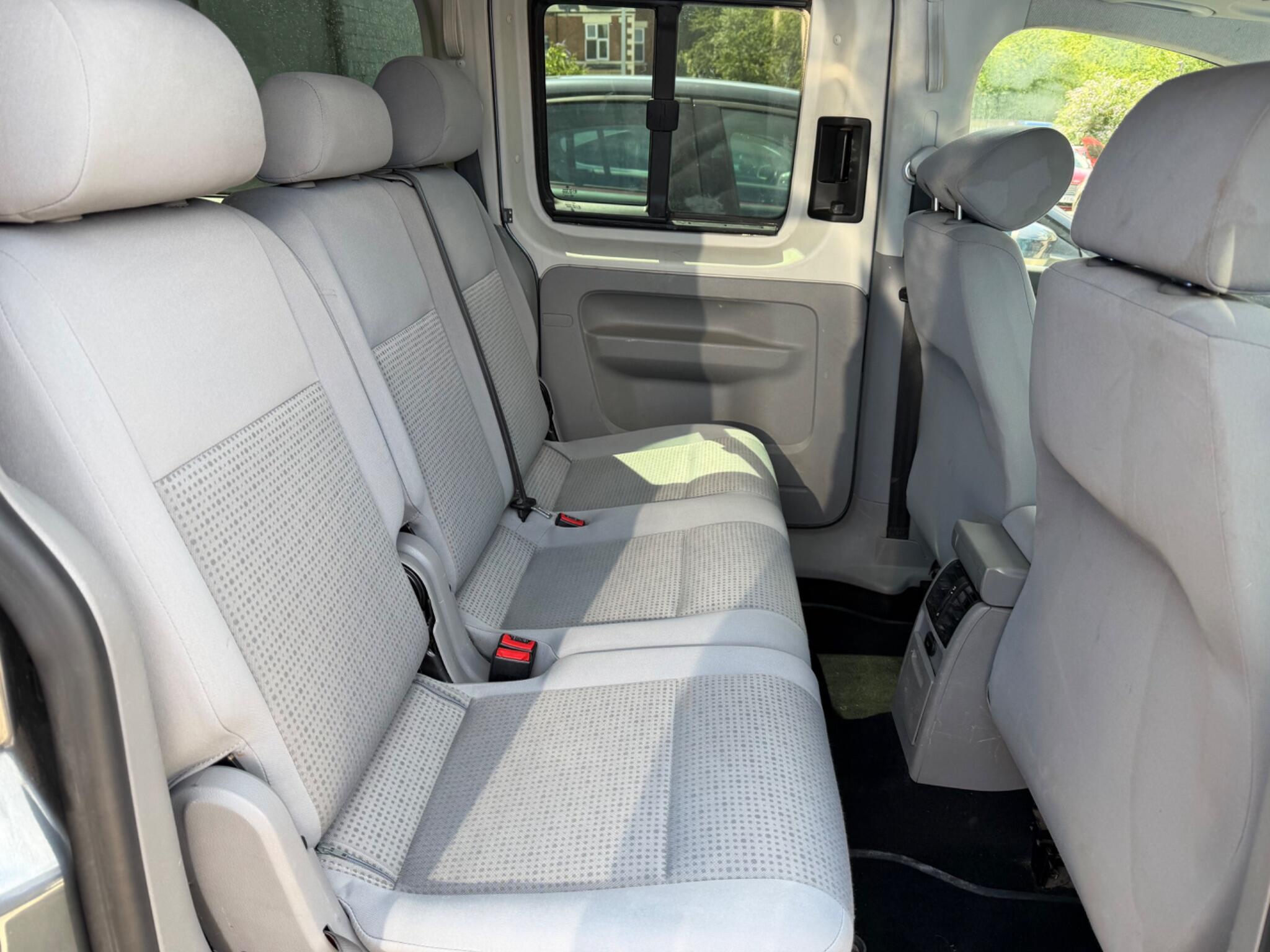 Volkswagen Caddy Maxi Life view 26