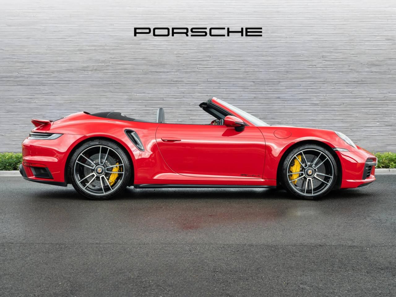 Porsche 911 view 2