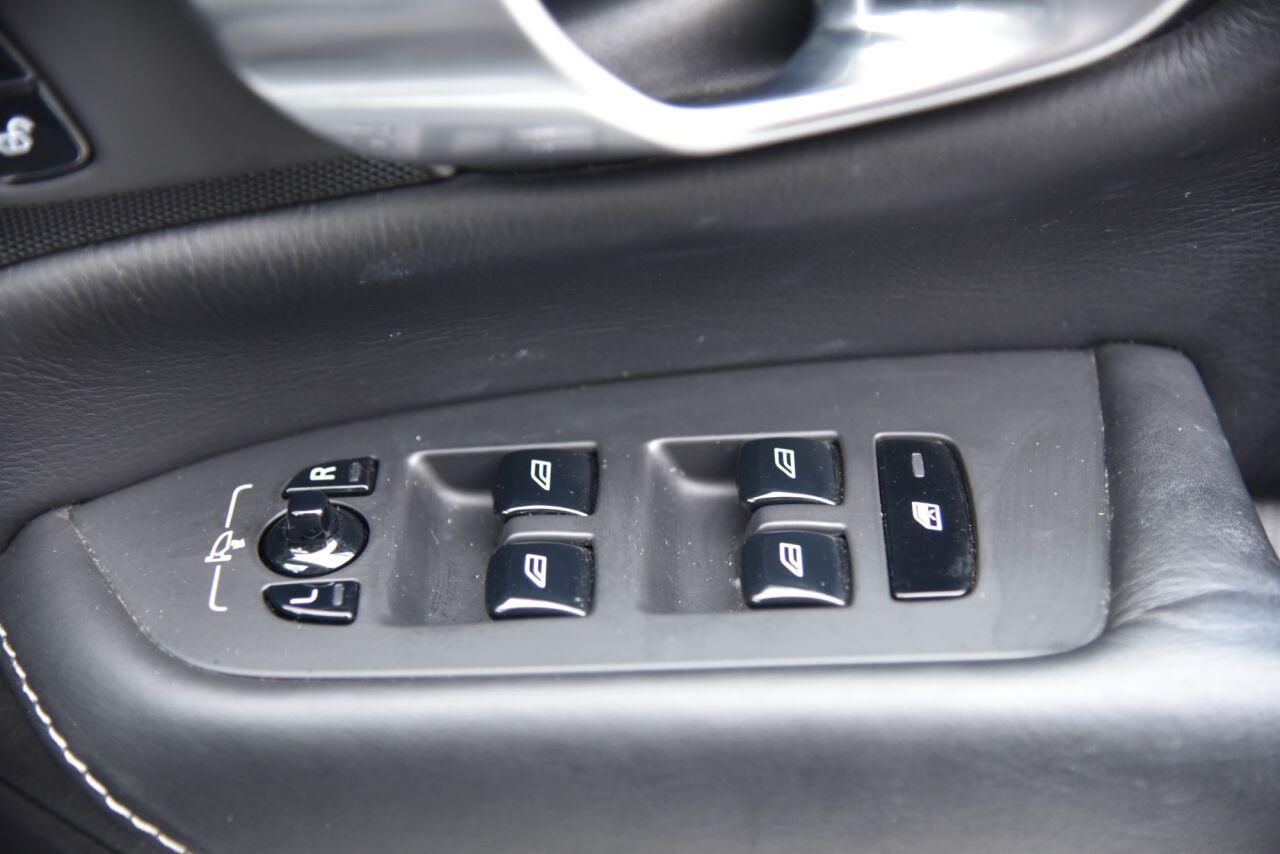Volvo XC90 view 46
