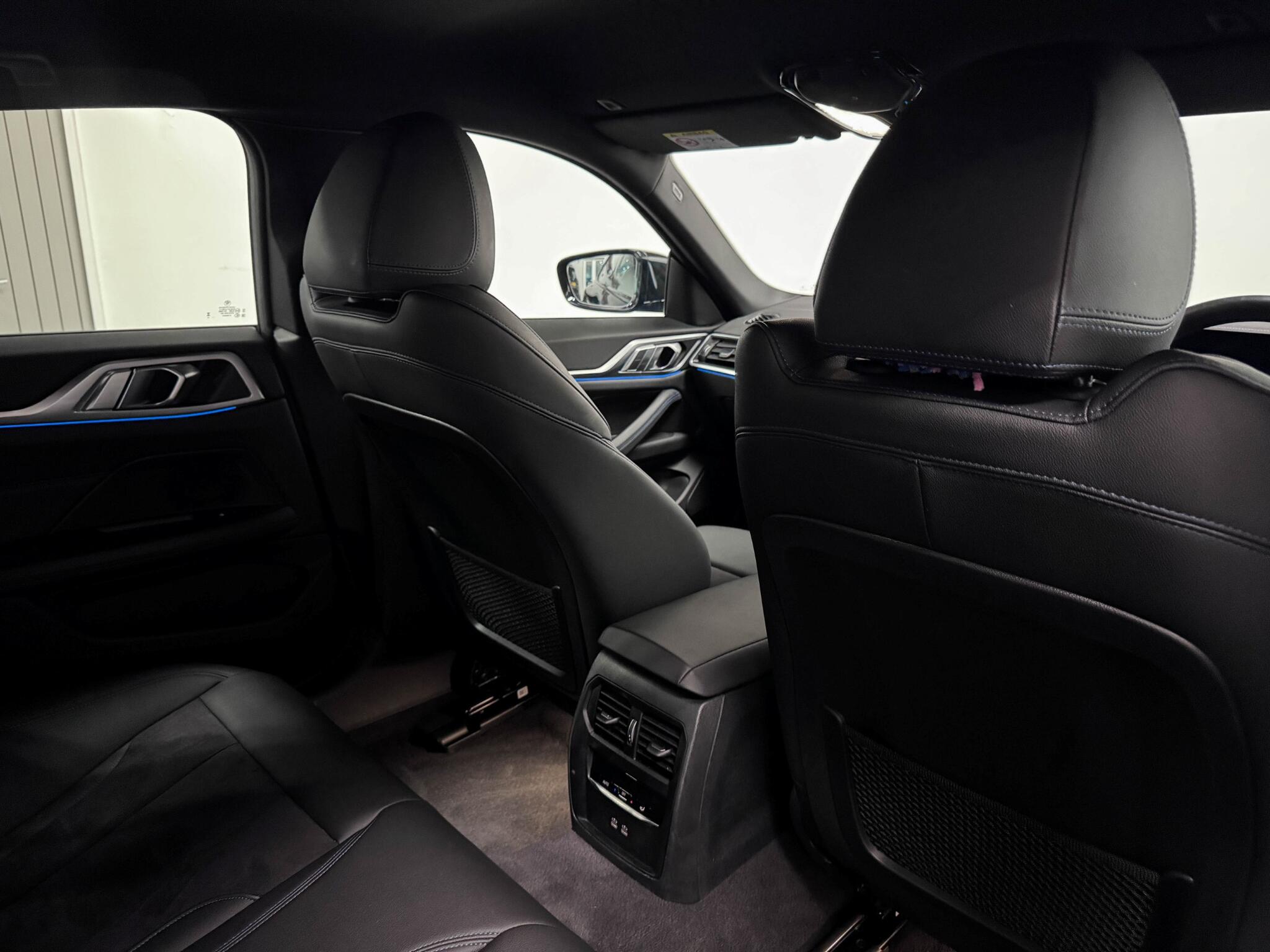 BMW I4 view 23