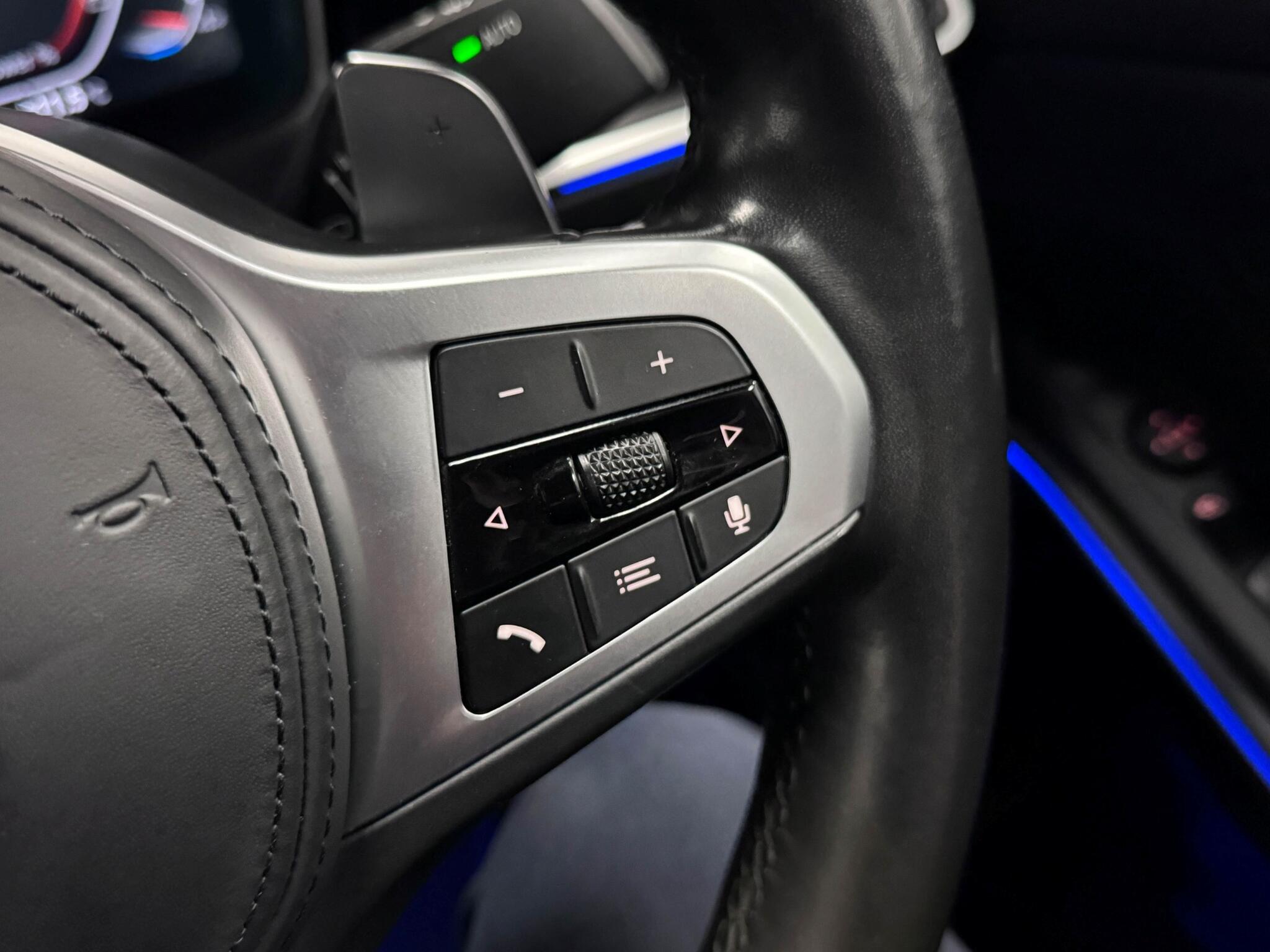 BMW 3 Series view 14