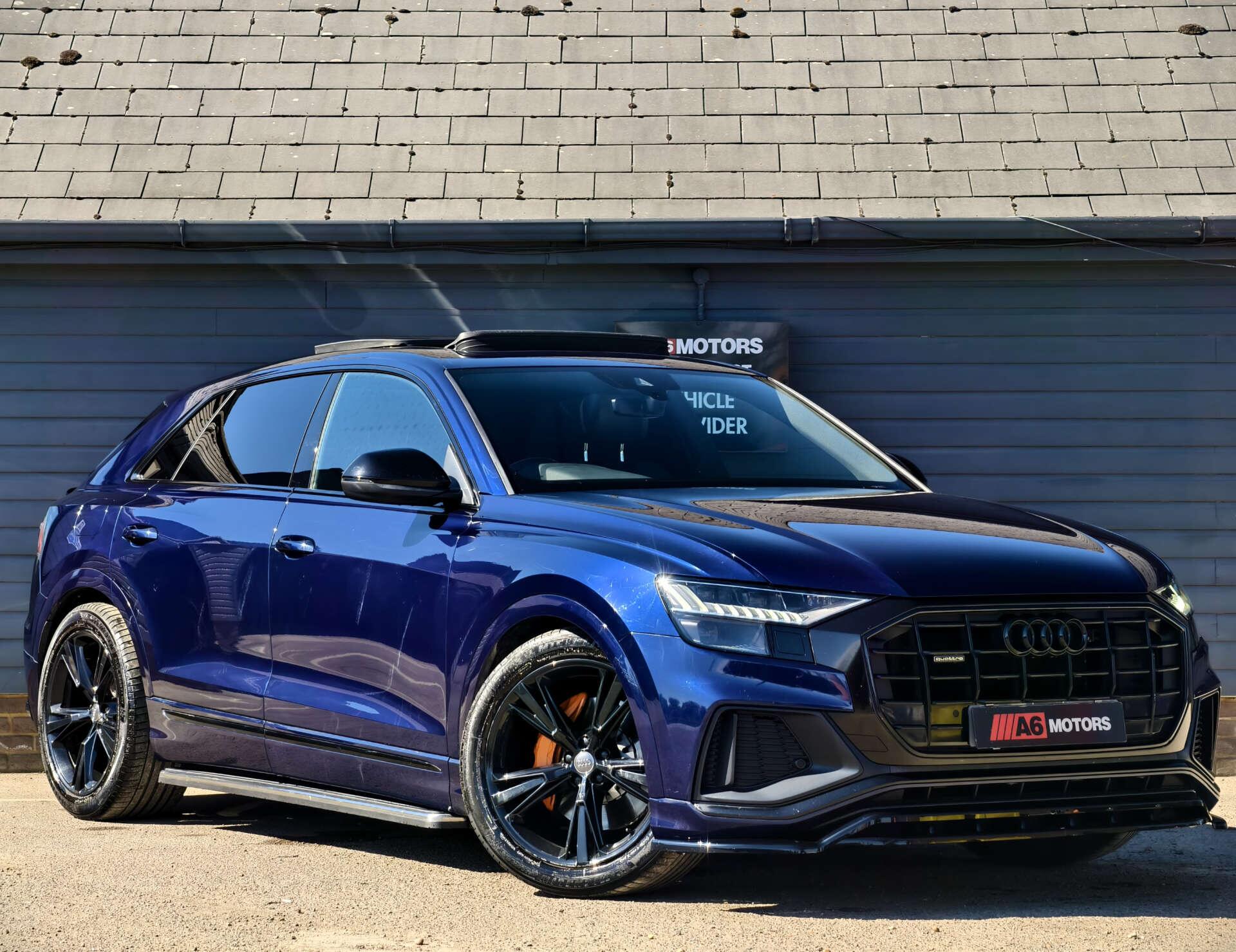 Audi Q8 view 6