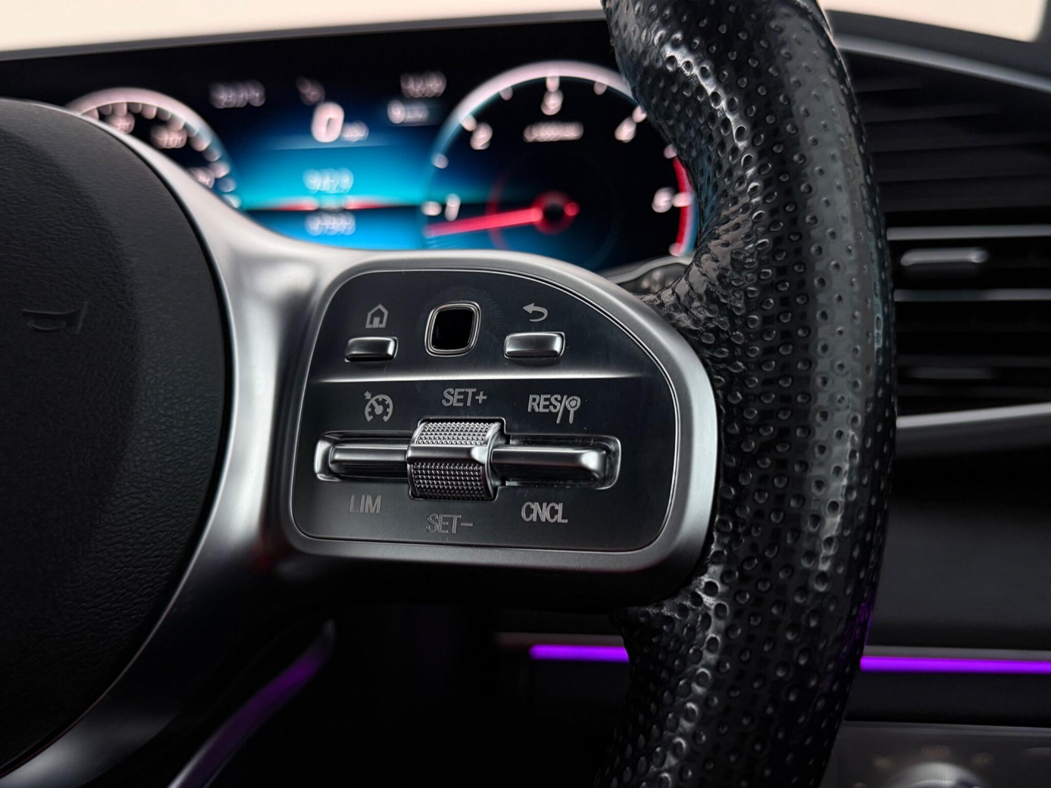 Mercedes-Benz Gle view 15