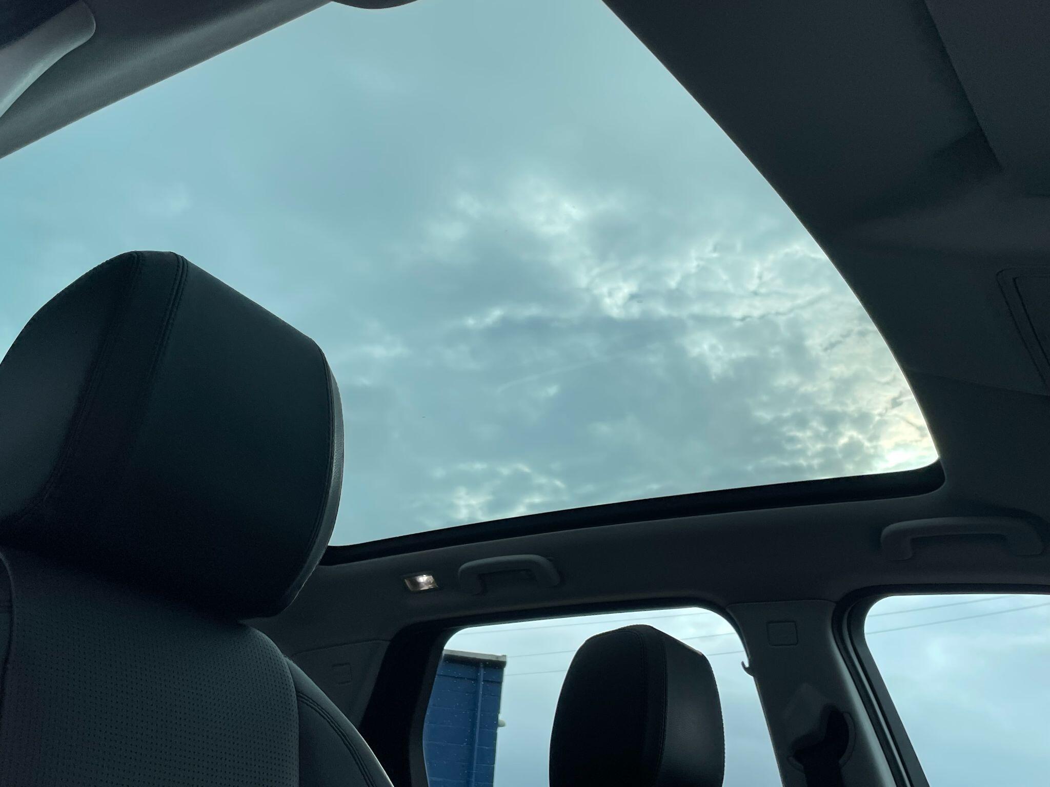 Land Rover Discovery Sport view 24