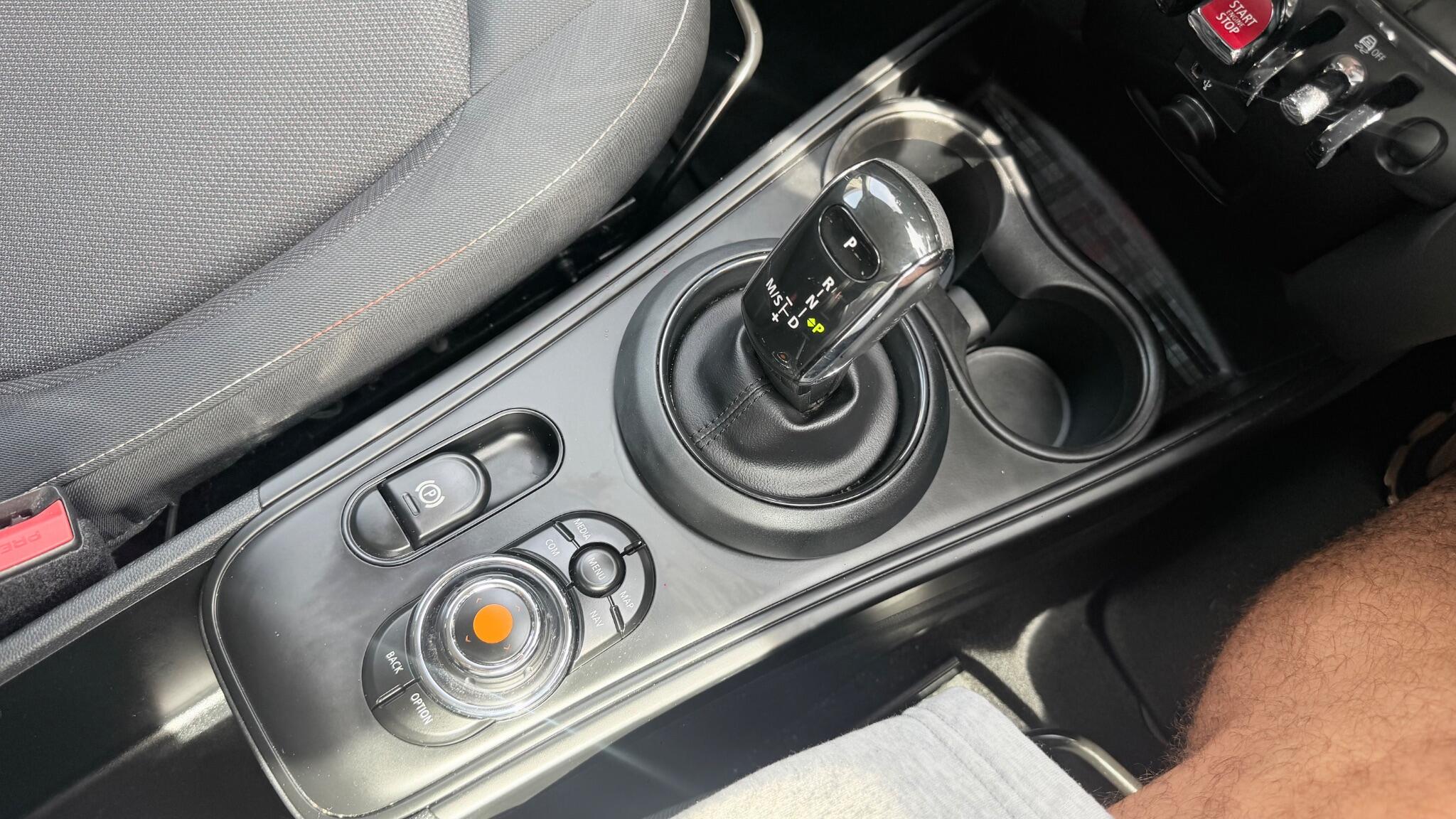 Mini Countryman view 28