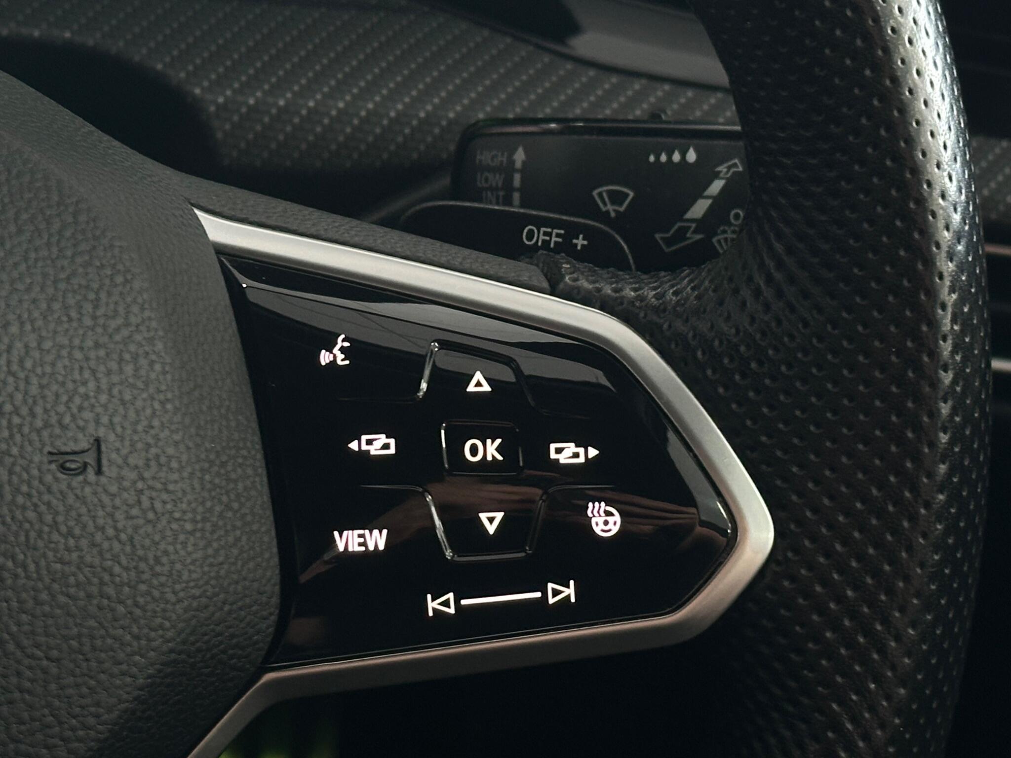 Volkswagen Golf view 26