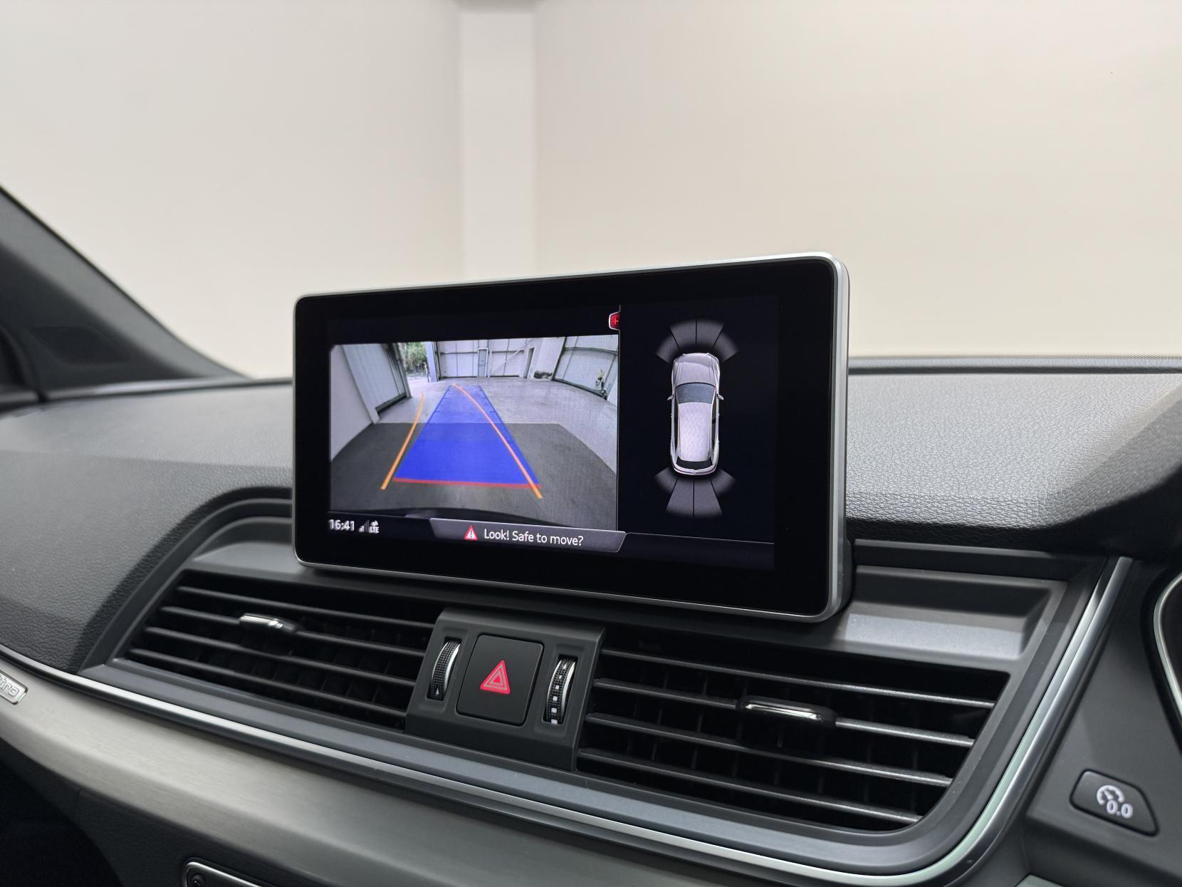 Audi Q5 view 29