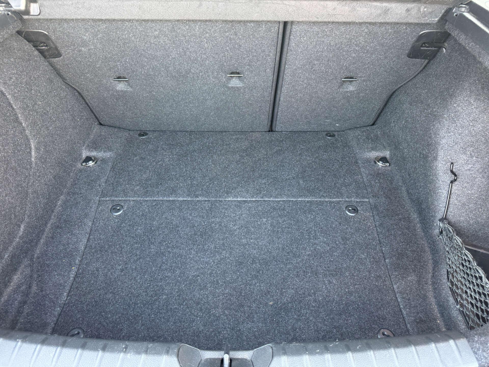 BMW 1 Series view 11
