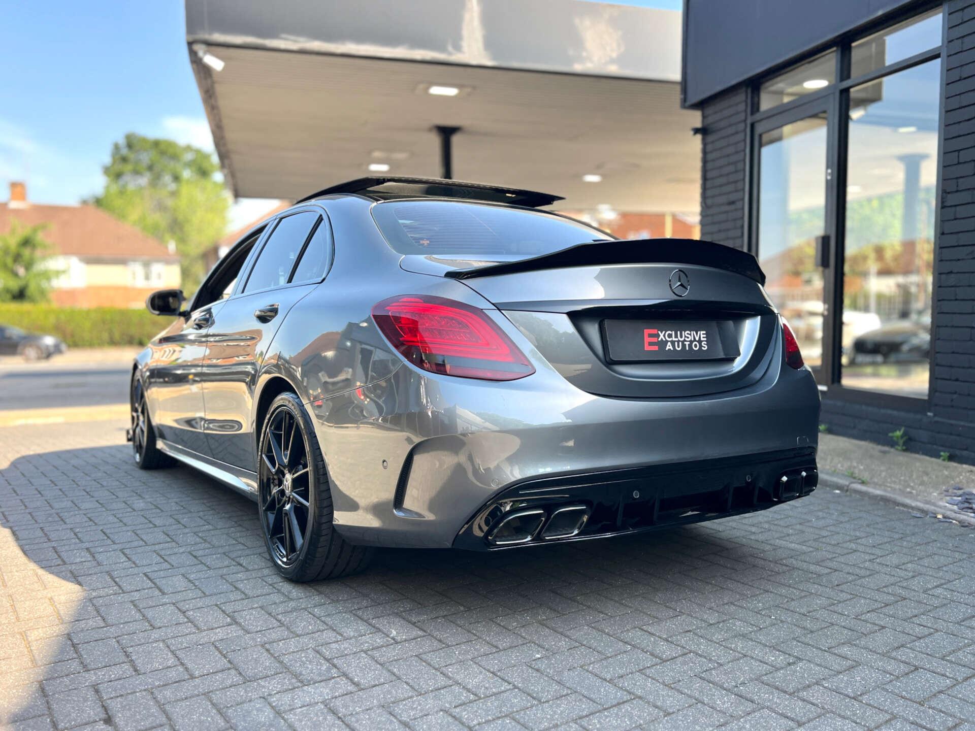Mercedes-Benz C Class view 12