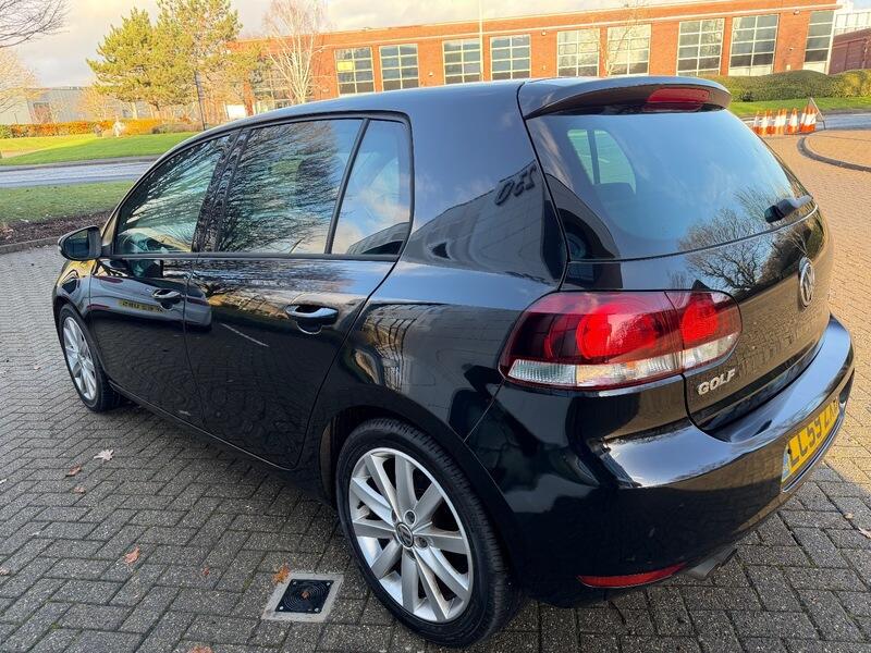 2009 Volkswagen Golf image 12