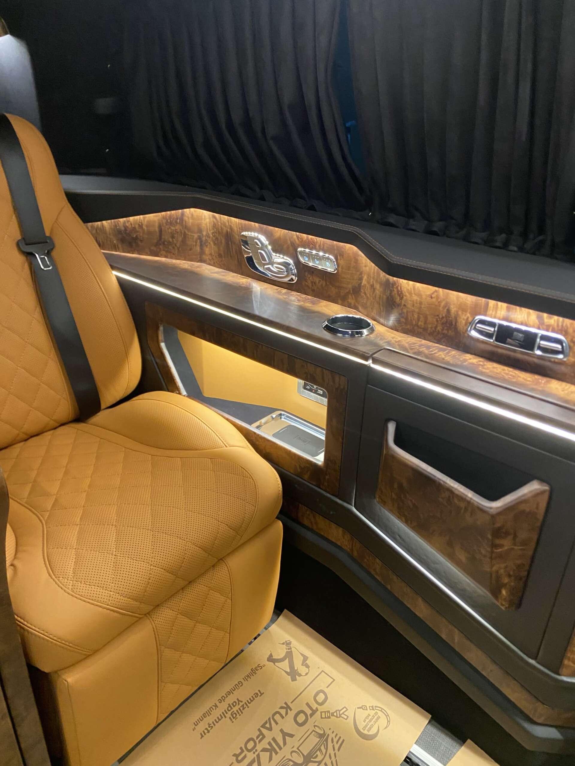 Mercedes-Benz Vito view 35