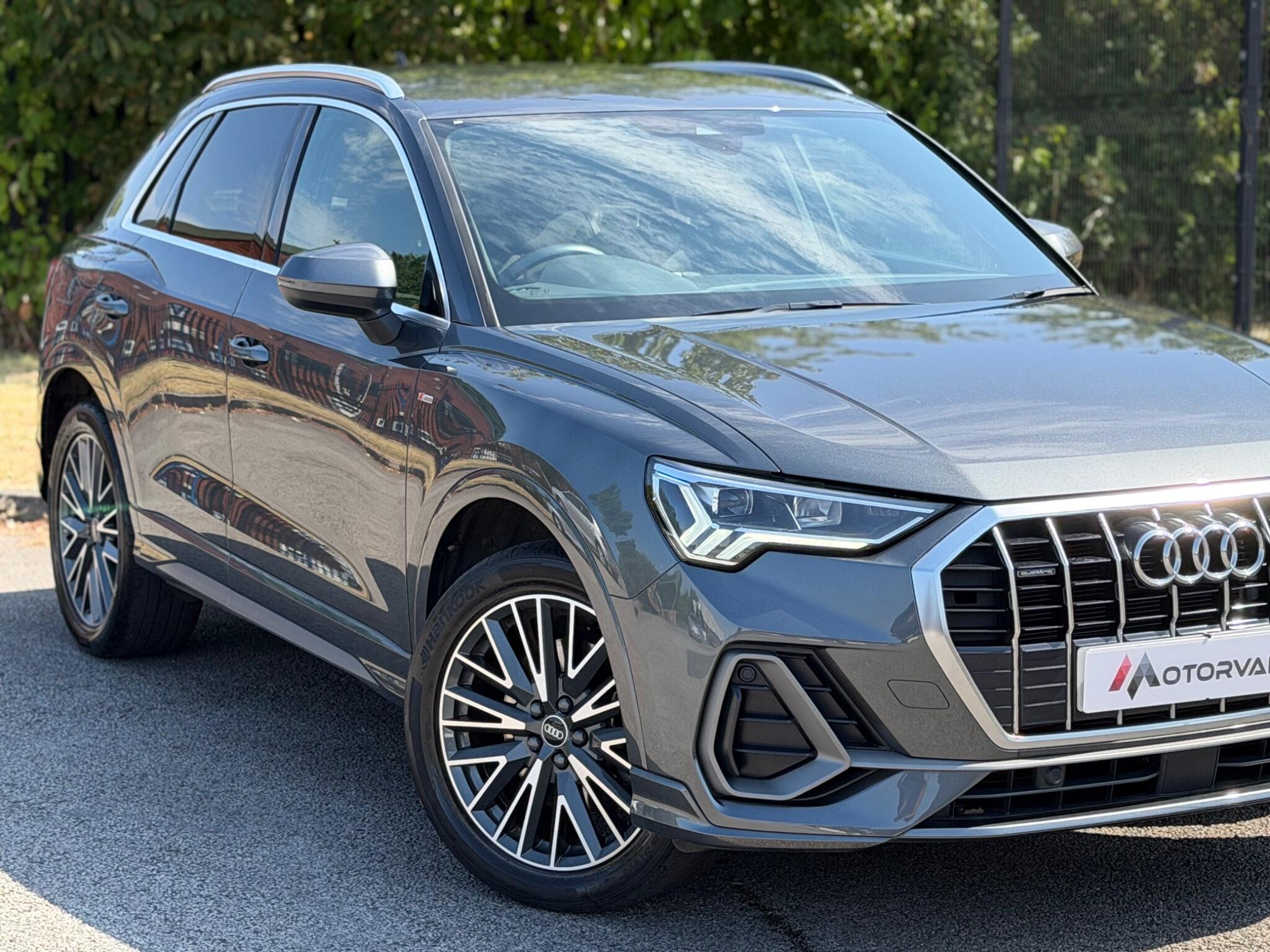 Audi Audi Q3 view 7