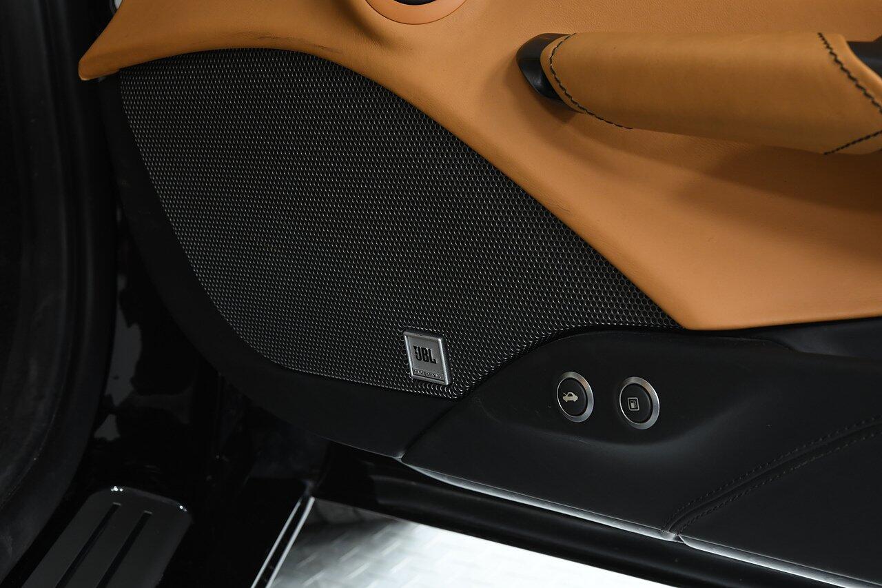 Ferrari 488 view 27