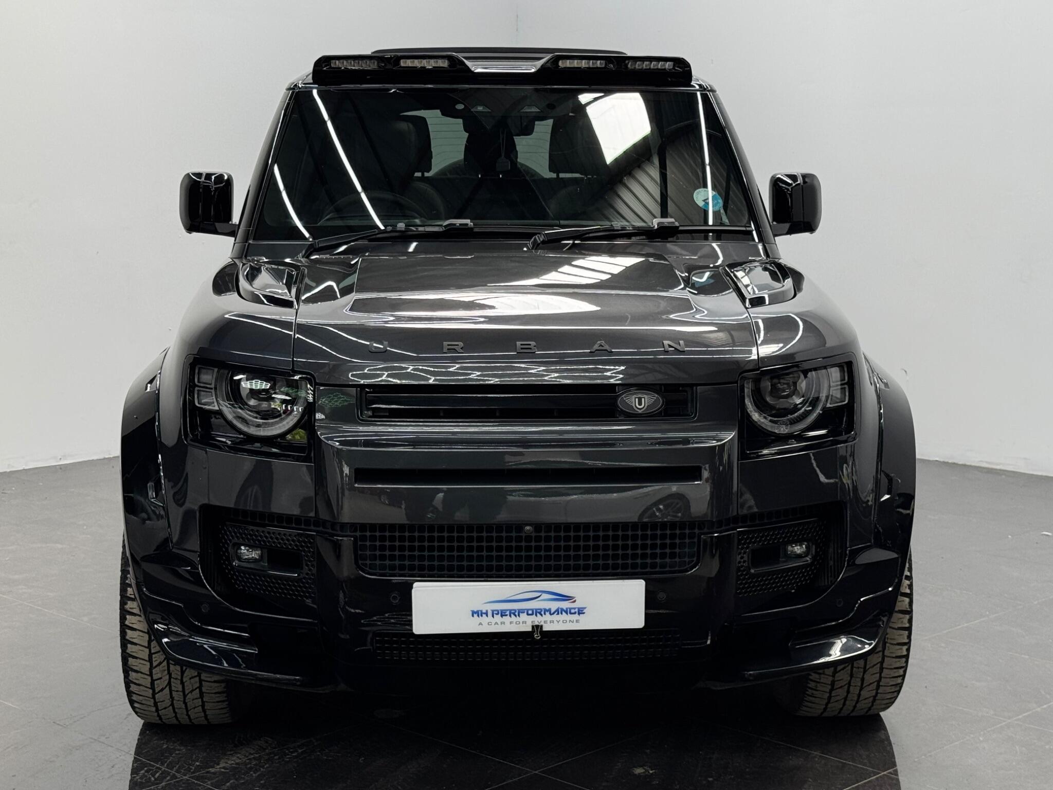 Land Rover Defender view 27
