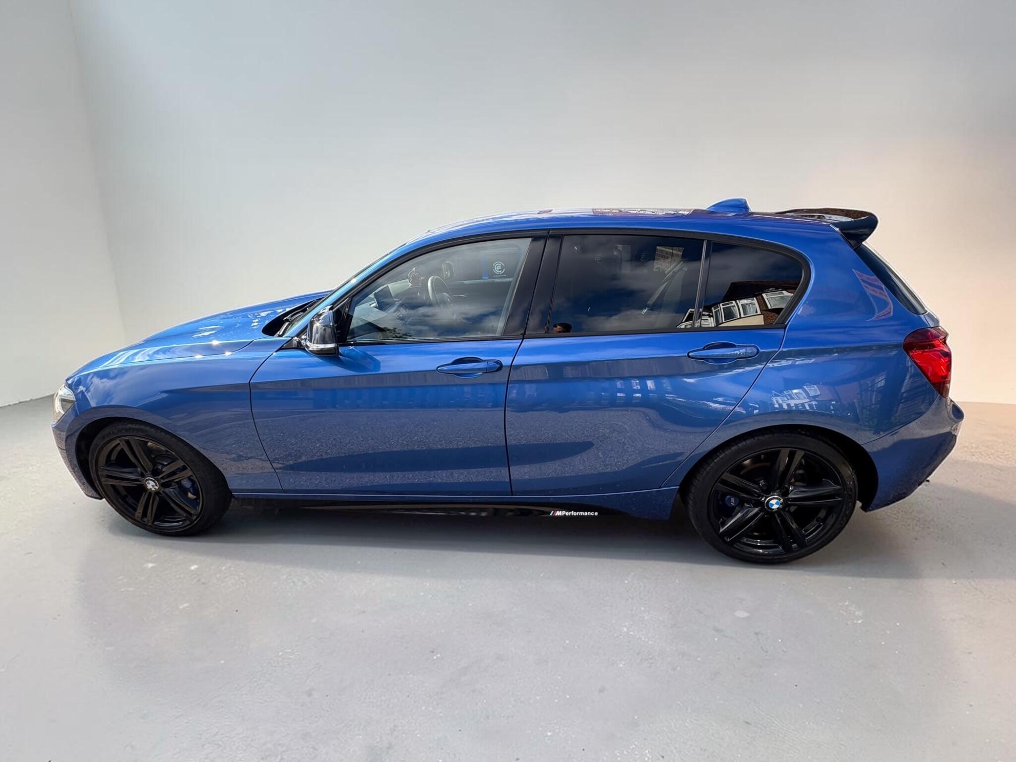 BMW 1 Series view 6