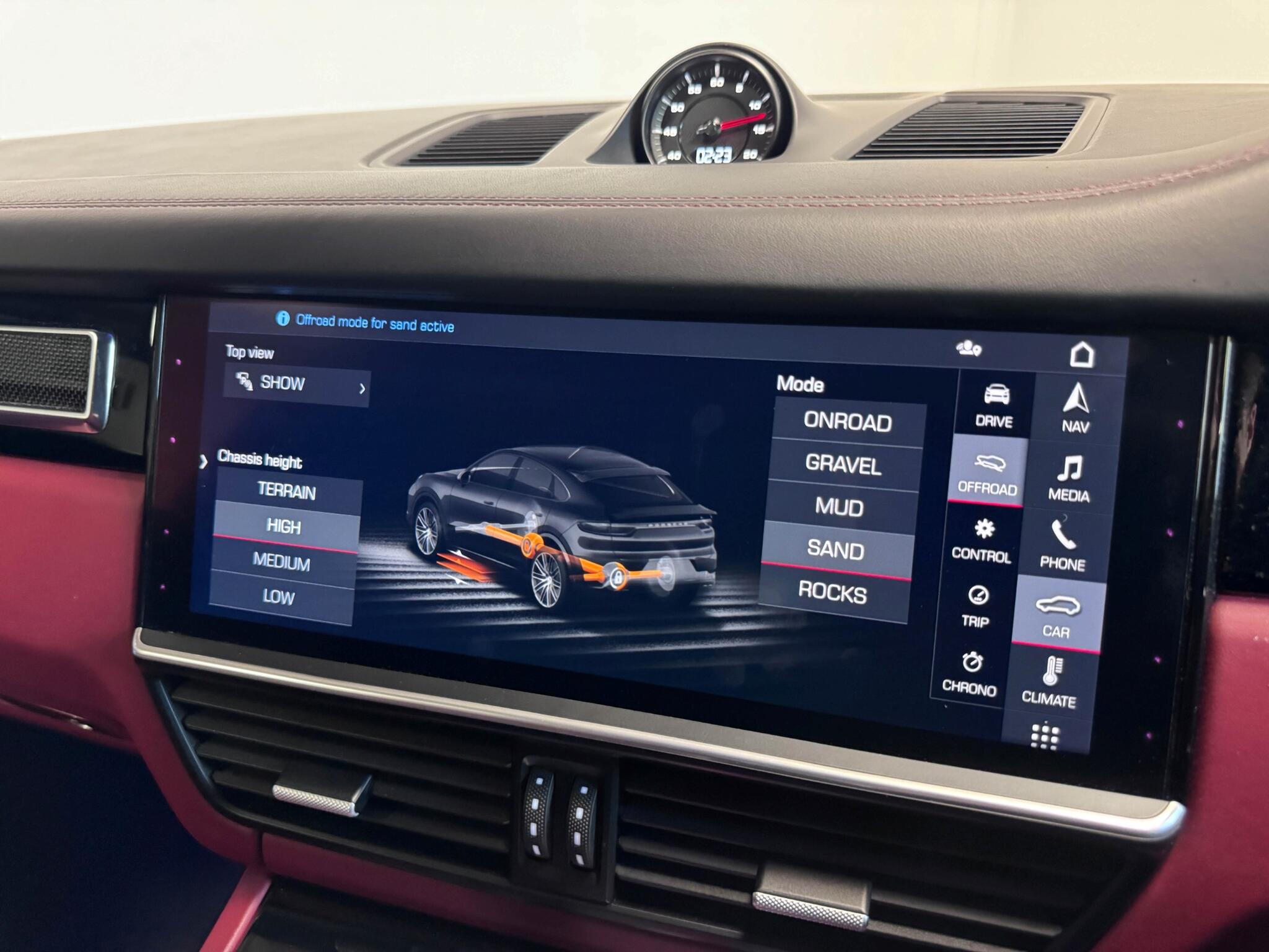 Porsche Cayenne view 61