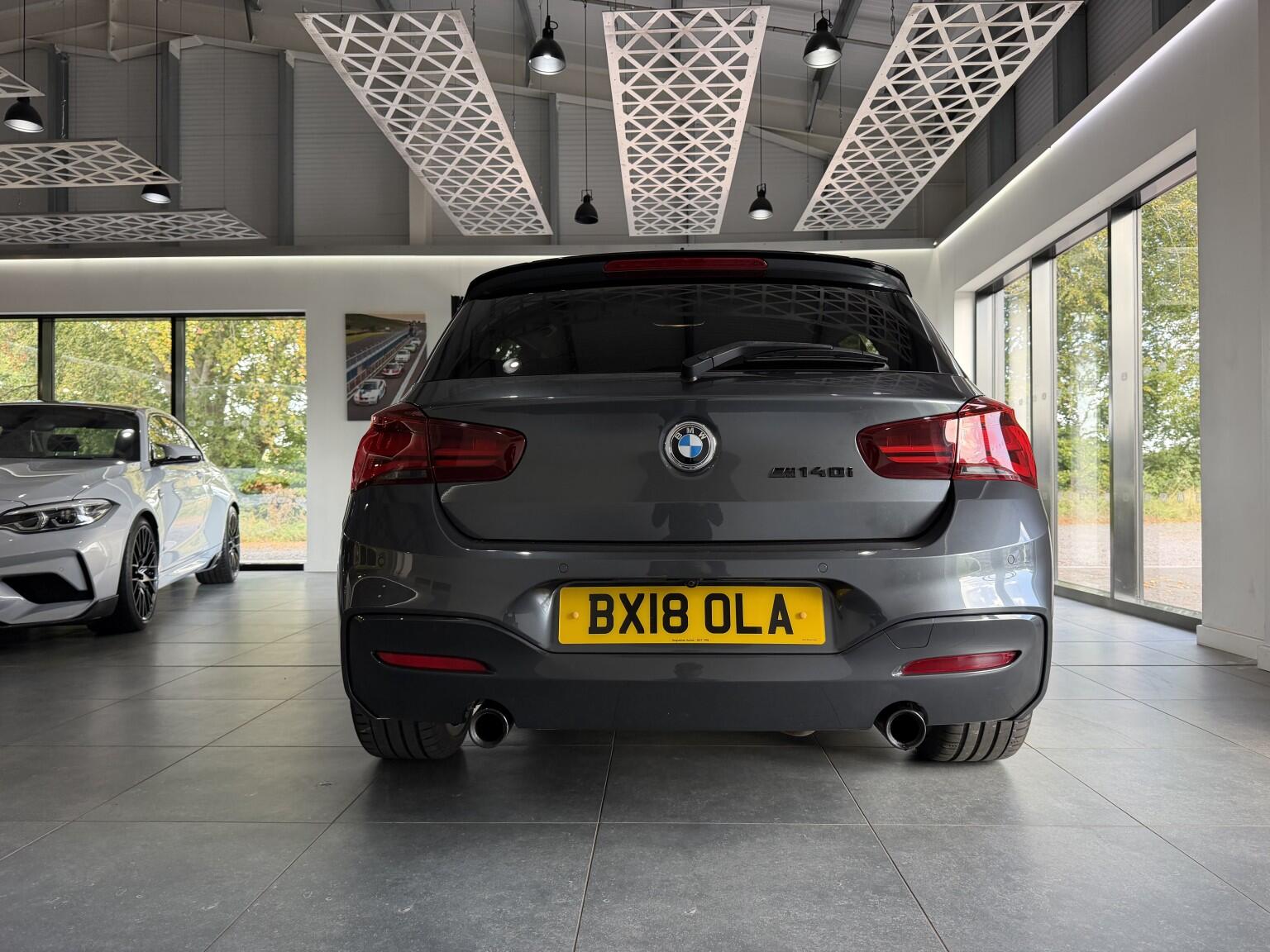 BMW 1 Series view 33