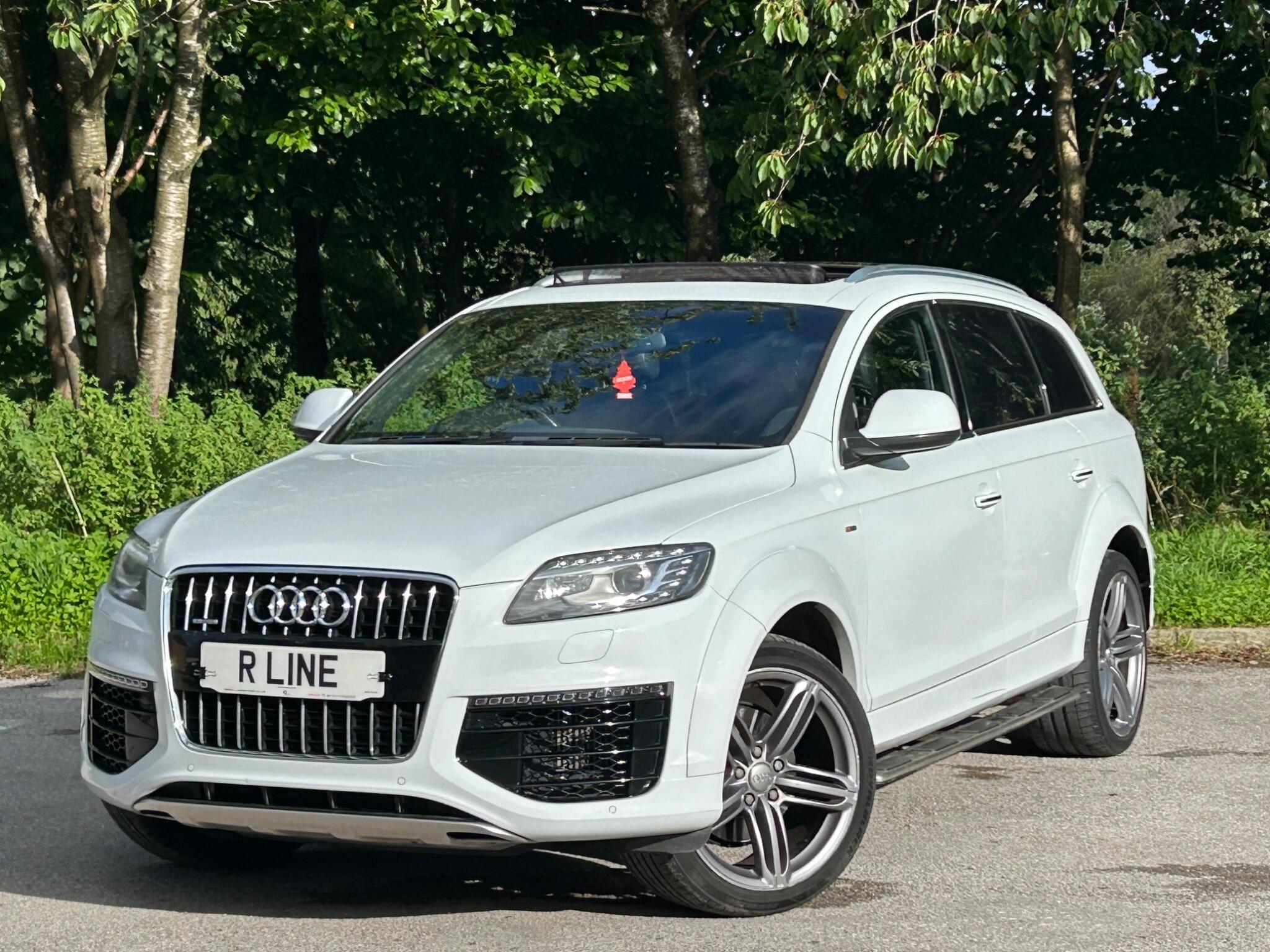 Audi Q7 view 6